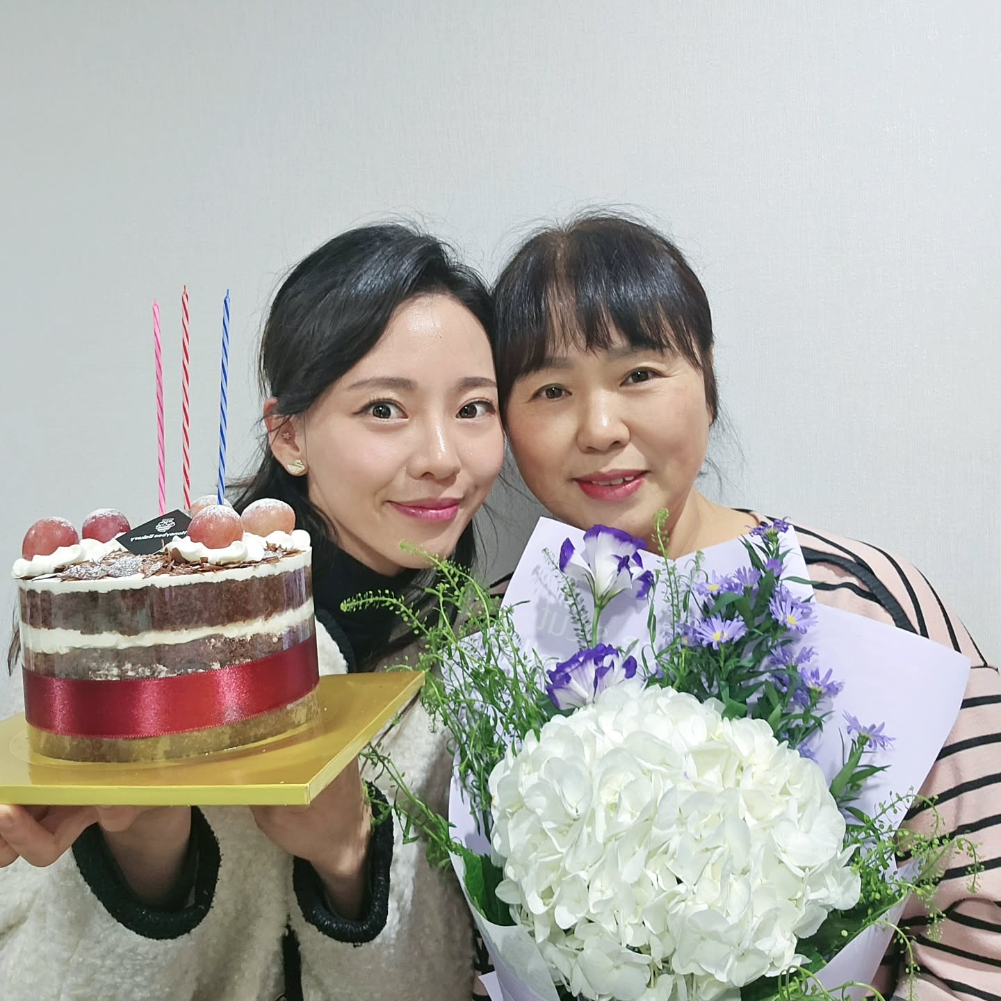 ♥️ 평생 내편 ♥️ 평생 내 단짝 ♥️ 붕어빵 모녀 ♥️ 

세상 맛을 봐주게 해주셔서 감사합니다