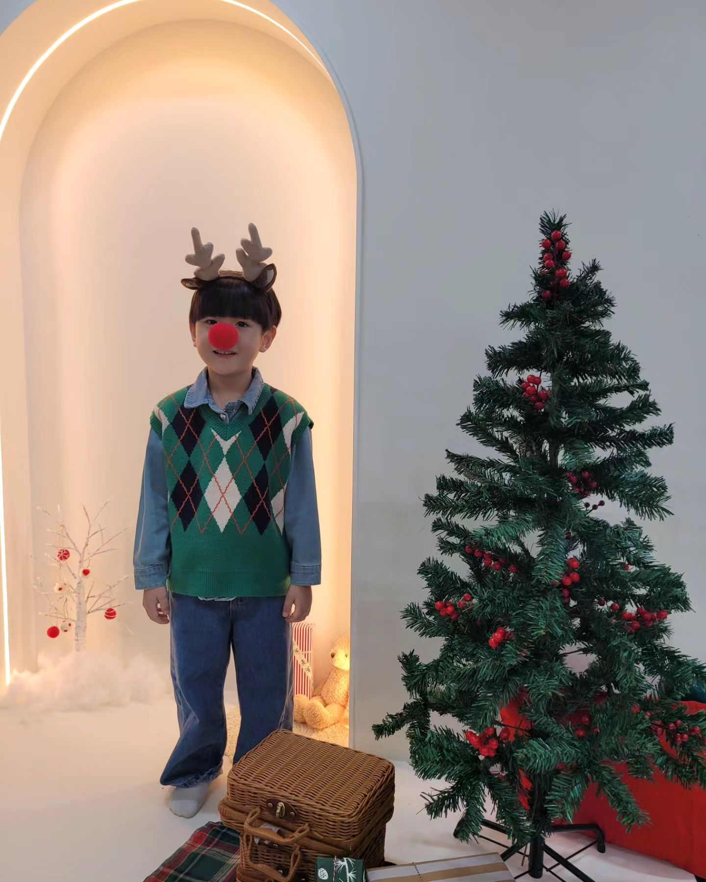 유치원 일찍 나와서
체험하러 고고!
오랜만에 활동놀이하는거보니 언제 이렇게  형아가 된거같지?

또가자♡

byeolsup000