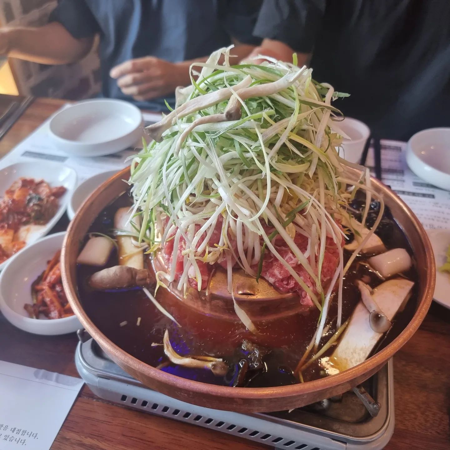#파불고기맛집 #쌍촌본가 

갈비탕 맛집
육회비빔밥 맛집
첫 시도인 #파불고기 👍