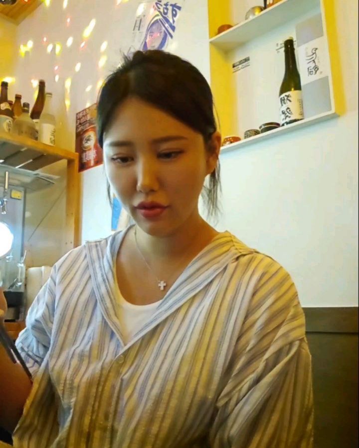 #협찬

분명히 맥주 한 잔만 하려 했는디..?
스낵바인데 왜 안주에 진심인데요
맛 분위기 갓성비 모두 감동이었던 당산 아타시 다녀왔어요
기린소맥으로 분위기 좀 적시고 카니미소 닭요리까지 먹다보니 어느새 술을 새로 주문하는 나..^^
정말 맛있고 즐거웠어요
재방문의사 1000000000프로!!!!!!

 #선유도역술집 #당산역술집 #선유도역이자카야 #당산역이자카야 #양평동이자카야 #양평동맛집