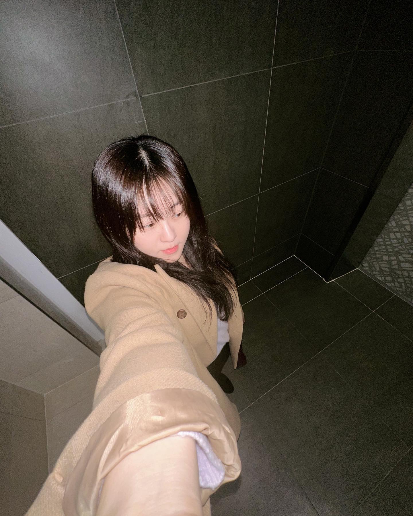 오늘도 코트입었어요 🧡

친구랑 예쁜 카페갔다가
레트로 감성에 빠져보기도 하고
모찌도 먹고요.

소확행, 소소하고 확실한 행복 ✨