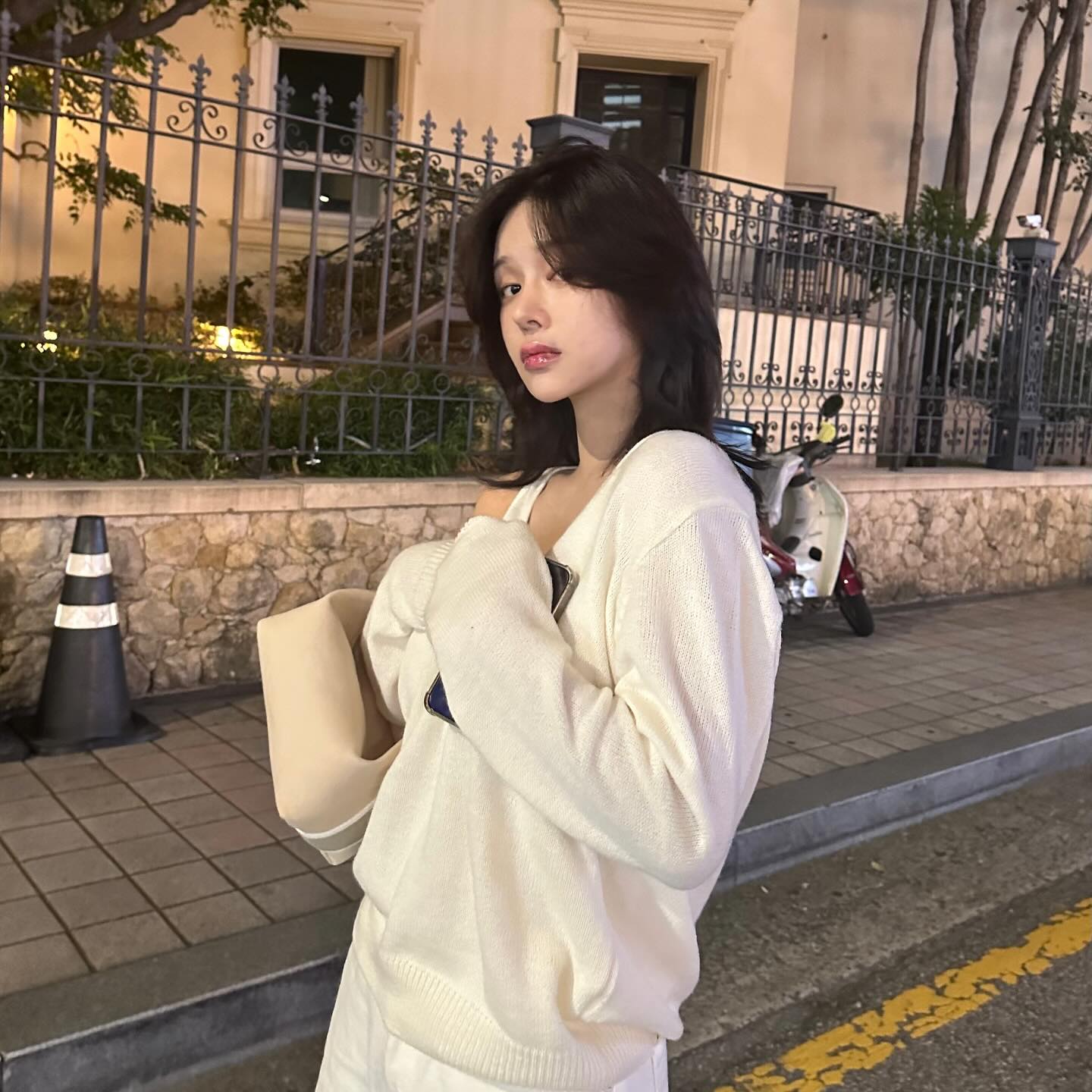 배고픈데 밥먹을 친구가 없는건 둘째치고 메뉴선택도 못하겠군🐥