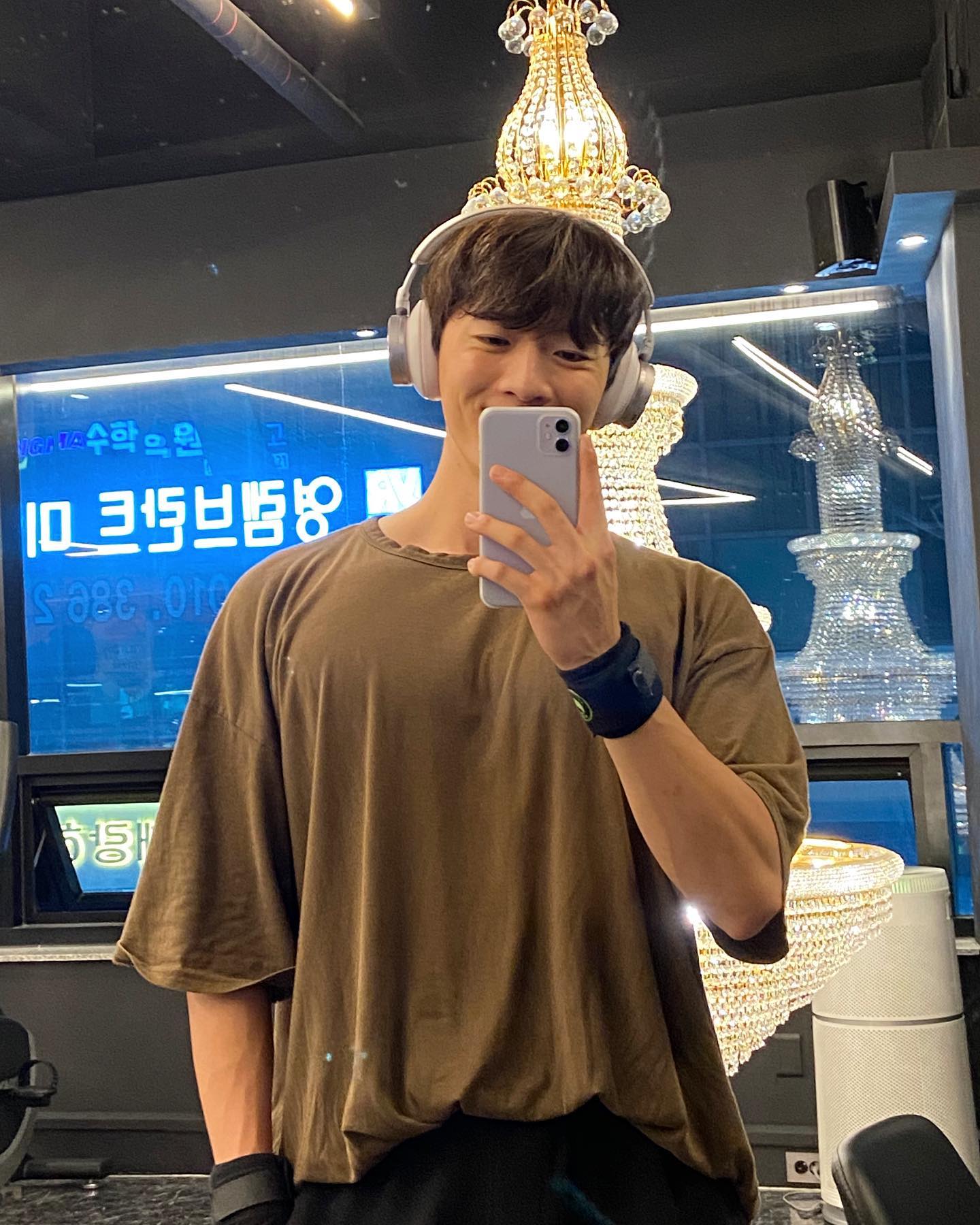 .
2023.08.31 
#어운완

어제 운동했는데 피드 올리는 걸 깜빡해버림
무리하지 않는 선에서 적당히 예열하는 중

오늘까지 현생 파이팅하고 
내일은 집에서 바베큐나 해먹어야지🤤