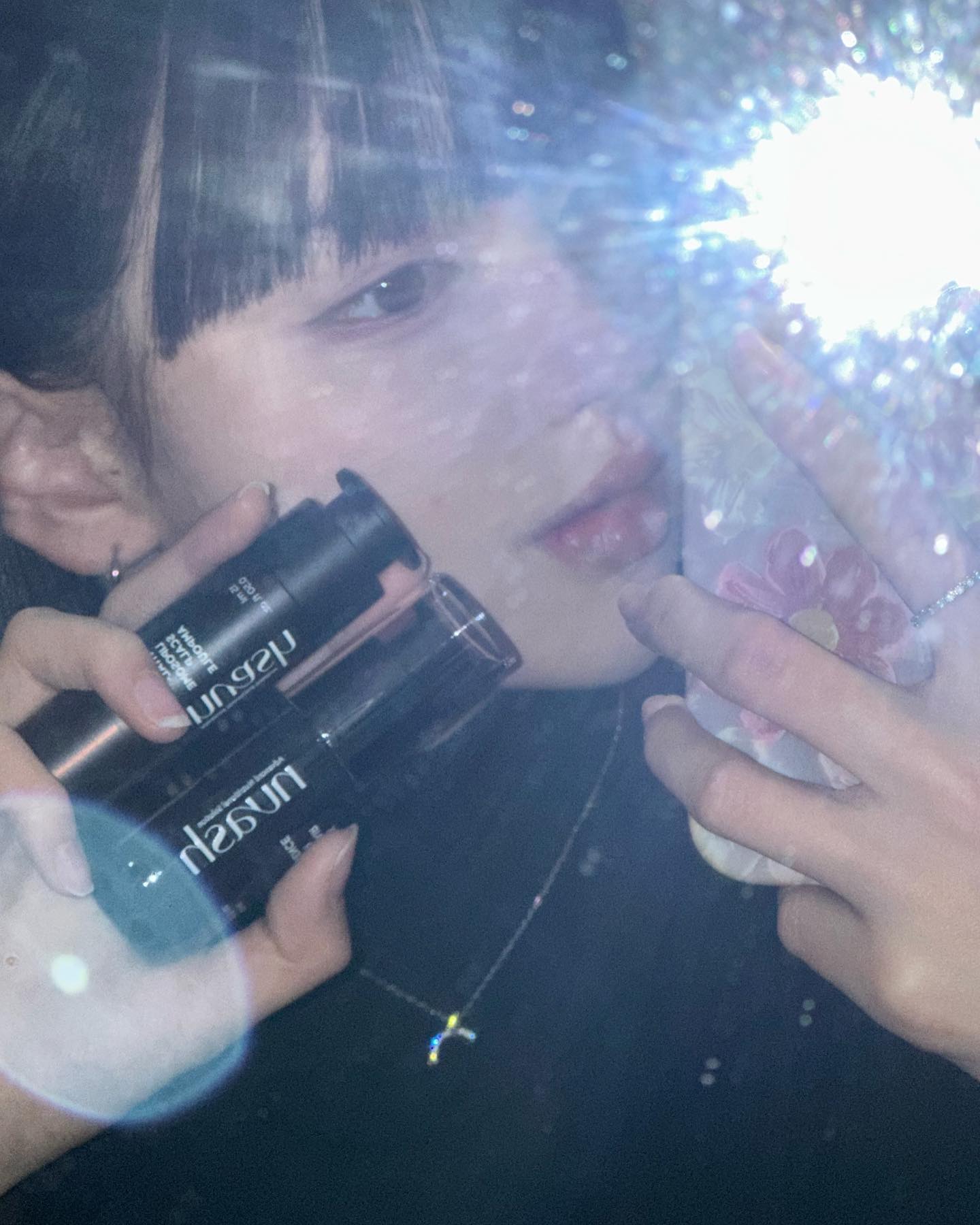 #협찬 nuash_official  슬슬 춥고 건조해 지는 날씨에 머리결도 관리 해줘야짓💘 
자연광에서도 조명에서도 반짝이는 머릿결 

탈모&볼륨&영양 케ન  해줘야하는 사람들 주목! 

누아쉬 스킨마일드 샴푸>크리미세럼 트리트먼트 >바이탈 리포좀 스칼프 앰플 

순으로 꾸준히 사용하니까 극 손상모 이던 내머리.. 생명을 얻었어요☺️ #광고 지만 찐 후기여따☺️
.
.
.
.
.
.
#누아쉬 #nuash #영양솔루션 #클리니컬케어 #탈모관리 #탈모샴푸 #볼륨샴푸 #머릿결 #머리결관리 #모발볼륨 #볼륨샴푸 #헤어관리 #누아쉬샴푸 #트리트먼트추천 #헤어세럼추천 #샴푸추천 #모발관리