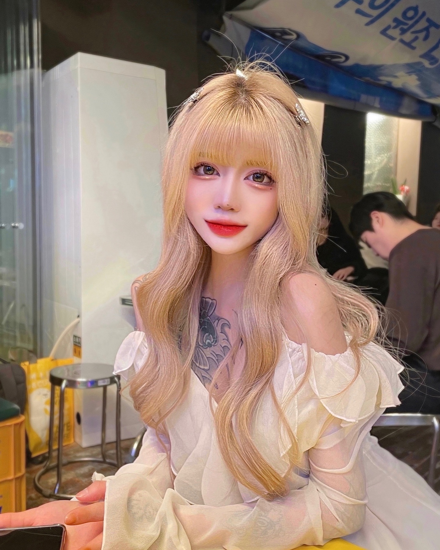 눈 마주치면 나랑 사귀는거다 (빨리 눈감아 😓)