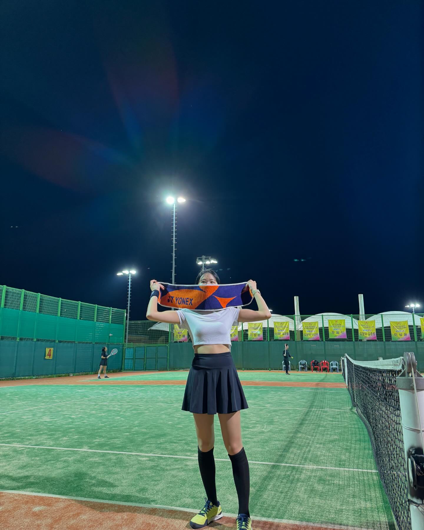 테니스치기 좋은 5월🧡
날씨너무 좋고💙코트 너무넓고🌳사람좋~고🎾
#요넥스와함께 
yonex_tennis_korea 

#요니스 #요넥스 #응원수건 #너무예뻐❤️ 
#실외테니스장 #테린이🎾