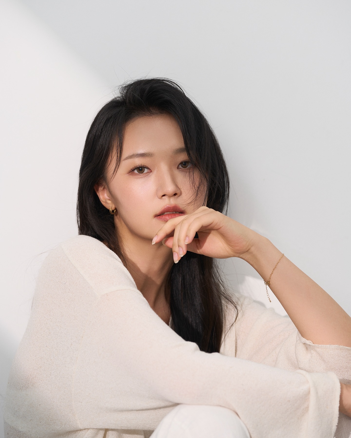 😎

#프로필촬영 #개인화보#프로필사진 #배우화보 #광고촬영 #뷰티촬영 #뷰티화보 #렌즈모델 #렌즈촬영 #koreanmodels #koreanmodel