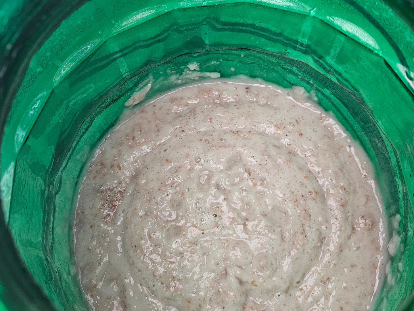 엄마가 드시고 싶다한  홍시 막걸리로 갈지
삼양주를 다시 만들지

반반 할지 ..고민중..

여름에는 누룩만드는 방법도 공부해야지.

전통주소믈리에 2차 시험 일정 미리 알고싶당...

#전통주소믈리에 #시험준비 #일상스타그램 #직장인스타그램 #곧백수예정 #수제막걸리 #막걸리