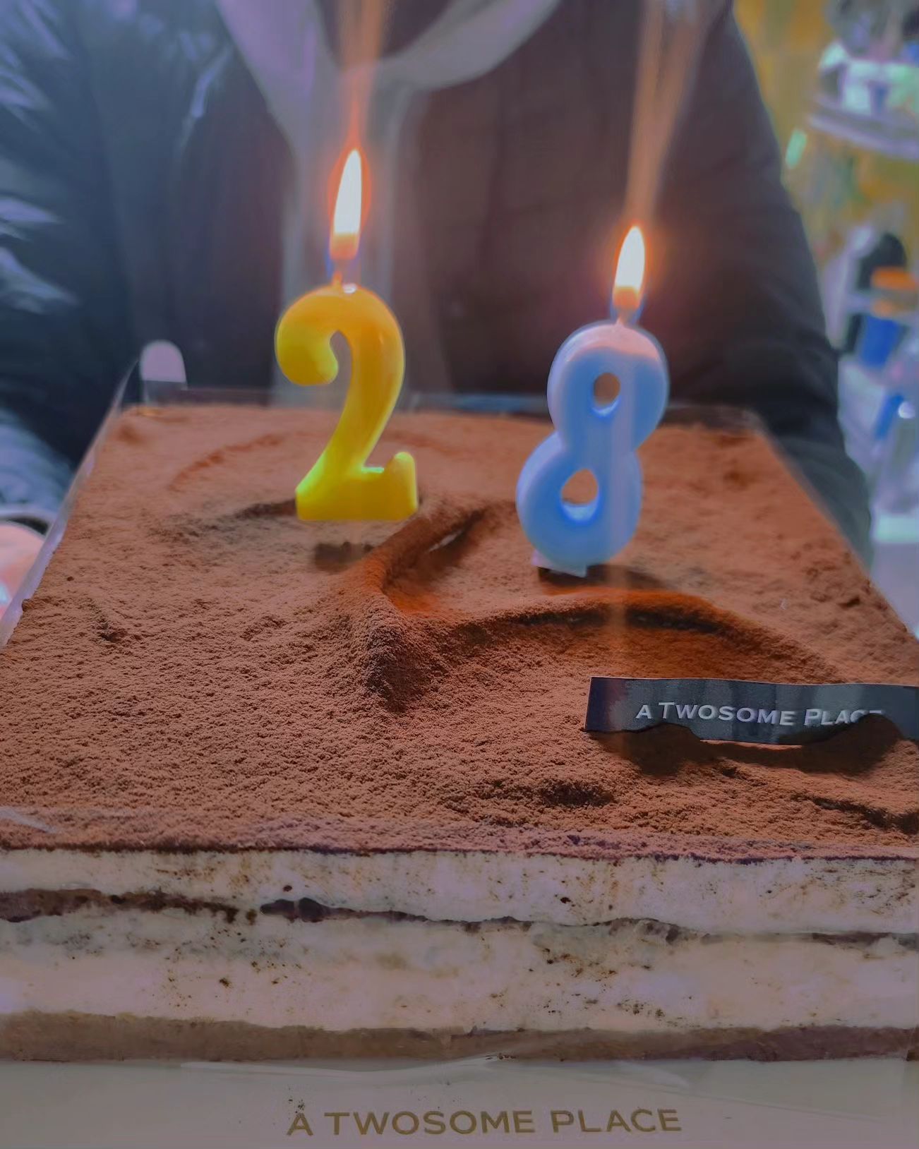 진짜 난 행복한 사람이다🥹
이번에 받은 축하와 선물들을 사진에 다 담지 못했는데
축하해주신 한분 한분 너무 감사합니다😭🩷
아까는 은송이랑 다빈이가 갑자기 집앞에 나오라해서
나갔더니 ㅠㅠㅠ 둘 다  피곤할텐데 
선물 사와서 또 서프라이즈 해주고 ㅠㅠ
너무 감사해 감동 진짜로😭❤️❤️

오늘 11.24(금)에는 우간다로 선교 공연을 갑니다
복음을 잘 전달하고, 안전히 잘 다녀올 수 있도록 
기도부탁드립니다🥹

우간다로 선교간다하니까 근로지 선생님께 선교 헌금이라며
지원도 해주셨다.. 정말 생각하지 못한 일들이..ㅠㅠ

올해 초에 받았던 말씀은 "사랑"이였고
요즘들어 사랑이 대체 뭔가 하는 고민과 기도를 많이 했었는데
이미 준비하고 계셨던 사랑을 그저 받습니다😭

그저 받은 사랑 저도 그저 나누어 줄 수 있는 사람이 되겠습니다
1996.11.22생의  2023.11.22~ 기록
주께 감사

미역국은 역시 cj 🤭 고마웡 tae_min94 💗