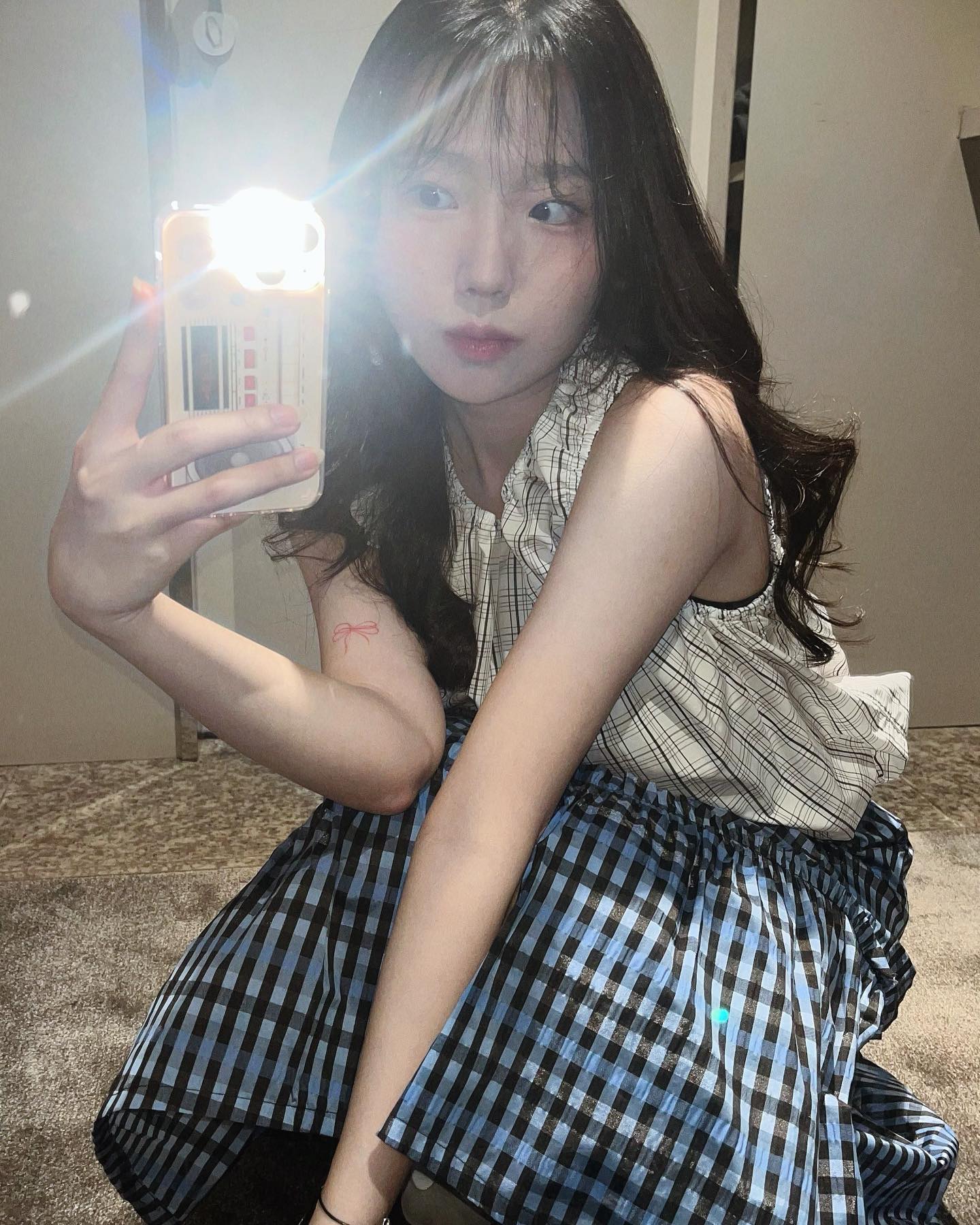 사고싶다. .. …
_
_
_
_
#fyp #foryou #foryoupage #followforfollowback #l4l #f4f #dailylook #ootd #outfitinspiration #outfitoftheday #outfit #koreafashion #koreanstyle #koreastyle #enzoblues #엔조블루스 #크림 #kream #beaker #비이커 #비이커청담 #롱스커트코디 #슬리브리스 #romantic