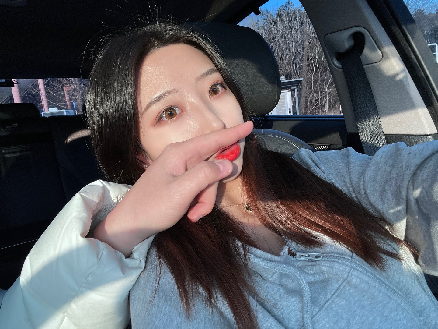 고마움을 당연하게 묻어두지 말고,
편안함을 지루함으로 착각하지 않기를