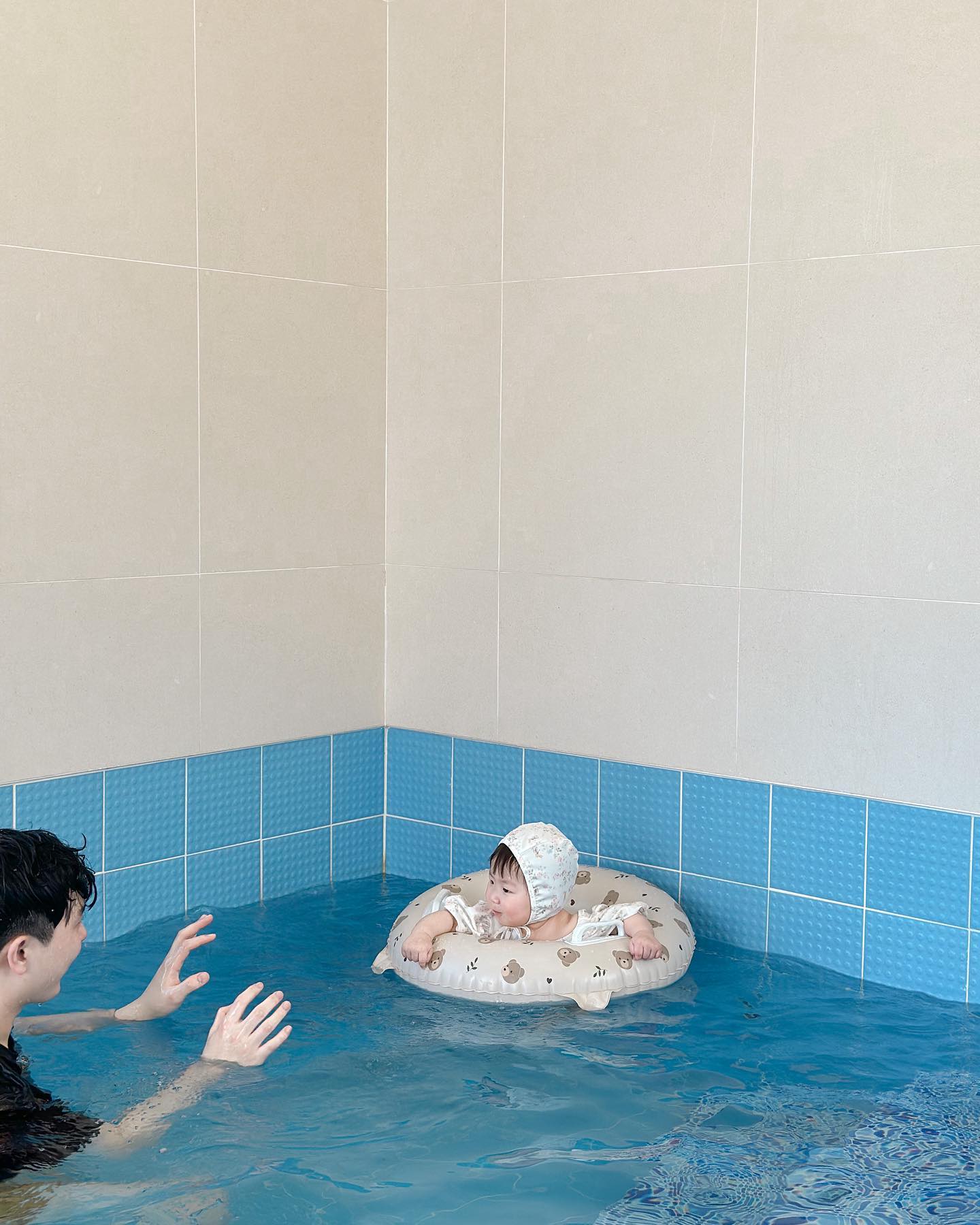 물속에는 아빠만 들어가는거 국룰🤿