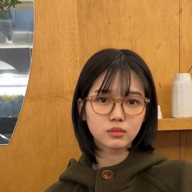 수민 on Instagram: "#광고 EYEWEAR @gguba_official PICASO (4 Color) 따뜻한 느낌의 투명 브라운 컬러 도전💡 #껴바 #뿔테 #뿔테안경 #아넬형안경 #아넬형뿔테 #뿔테코디 #안경코디 #gguba"