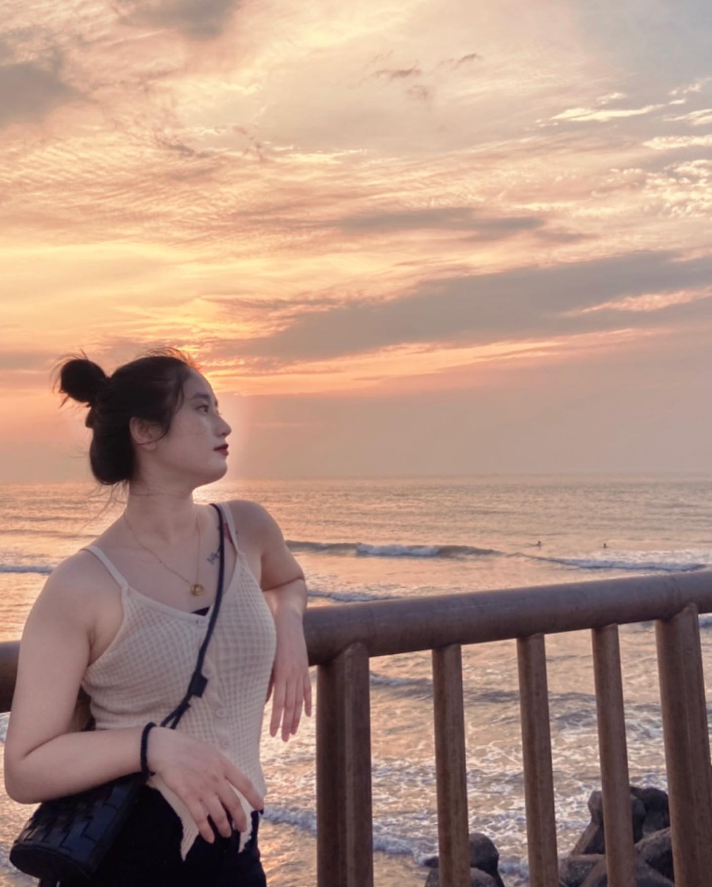 一个总是喜欢笑着逗别人开心的单身女孩，就是我 ☺️🍀