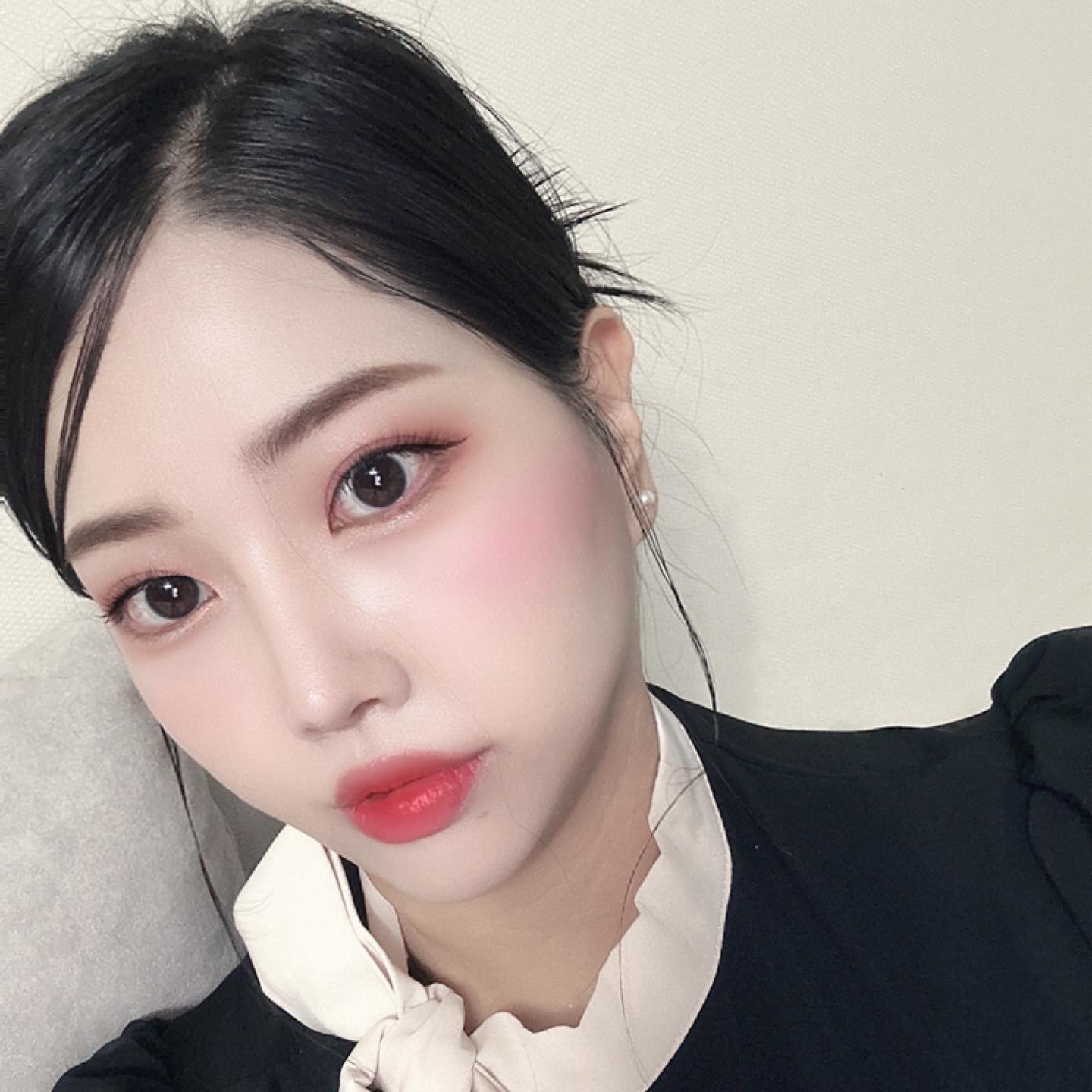 문구를 입력하세요...
#내사랑장초코 #장초코 #셀카방해꾼