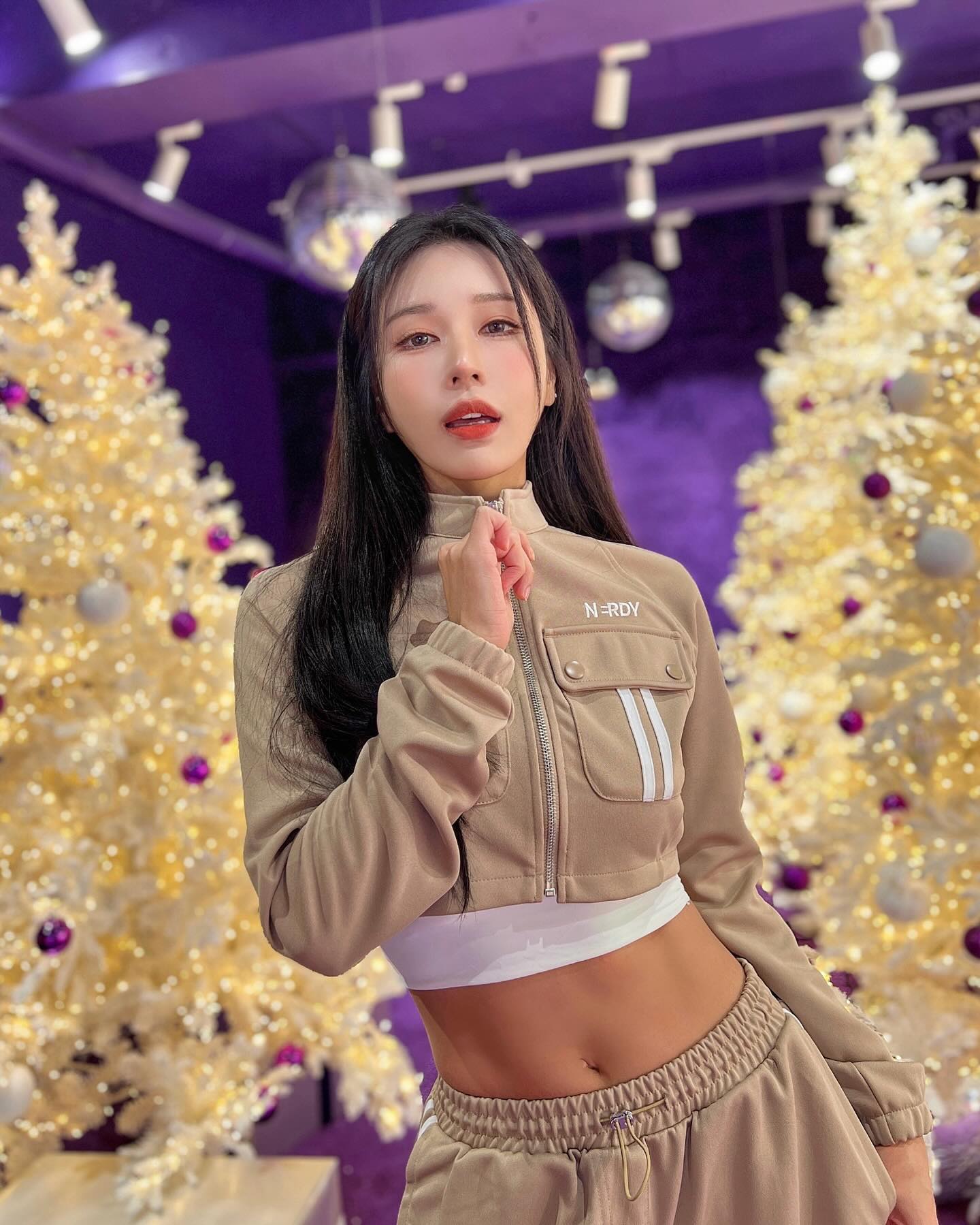 #협찬 🎄트리보니까 마음이 살랑살랑☺️ 

#nerdy #널디팝업 #크리스마스 #크리스마스팝업