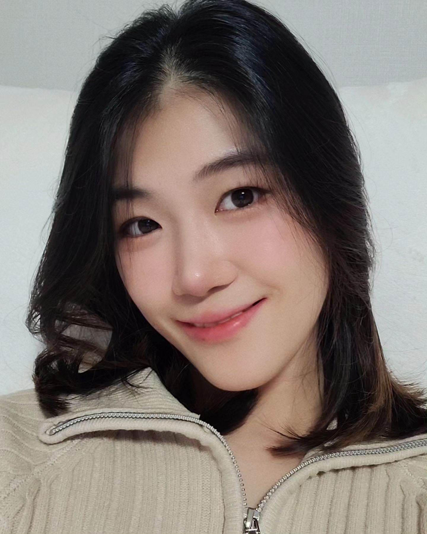 허리까지 길었던 머리를 싹둑!!