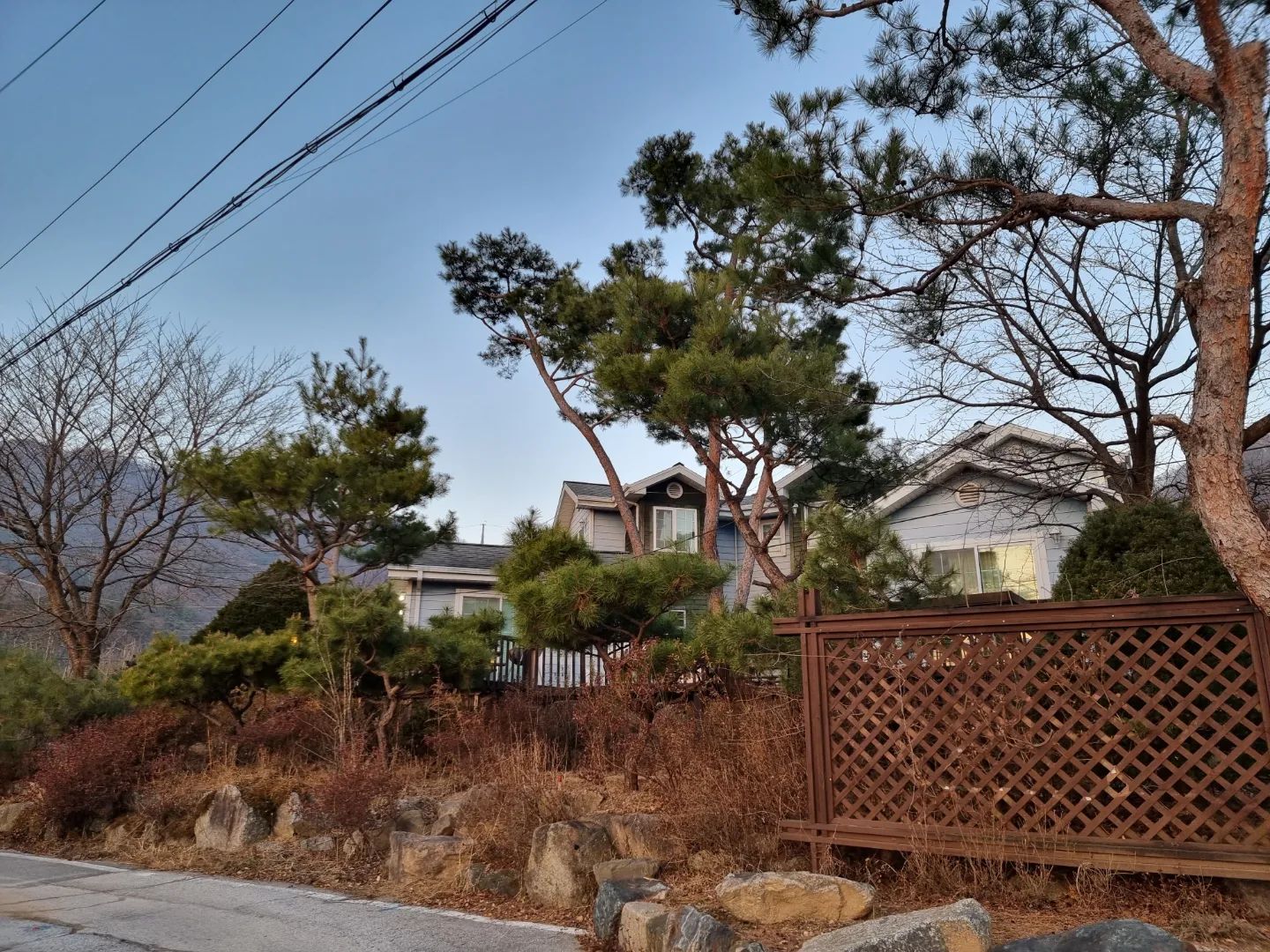 -
오랜만에 포천여행🩷
조용한 포천펜션 힐링하고 왔죠😊😊
진짜 하나하나 감성적이 캘리포처니아🏡
.
.
.
#포천펜션 #포천펜션추천 #포천여행 #포천여행추천 
#포천수영장 #포천수영장펜션 #서울근교펜션
#포천캘리포처니아펜션 #캘리포처니아펜션 #포천감성펜션
#포천불멍 #불멍펜션 #가족펜션 #애견동반펜션