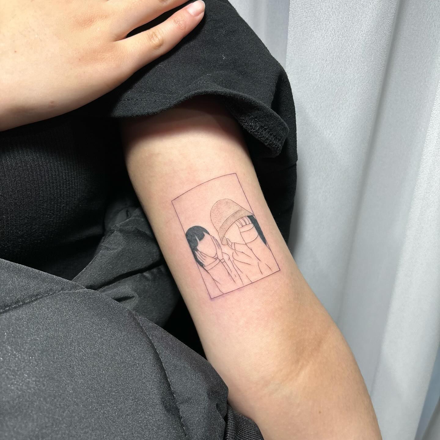친언니와의 사진을 새겨드렸습니다~~
넘나 찰떡이야~~!! 이뿌다아💙💙
.
.
24시간 문의환영
tattooist_maeng2 

#사진타투 #자매타투 #수원역 #인계동 #인계동타투 #수원역타투 #수원타투 #영통타투 #당일타투 #첫타투 #수원타투잘하는곳