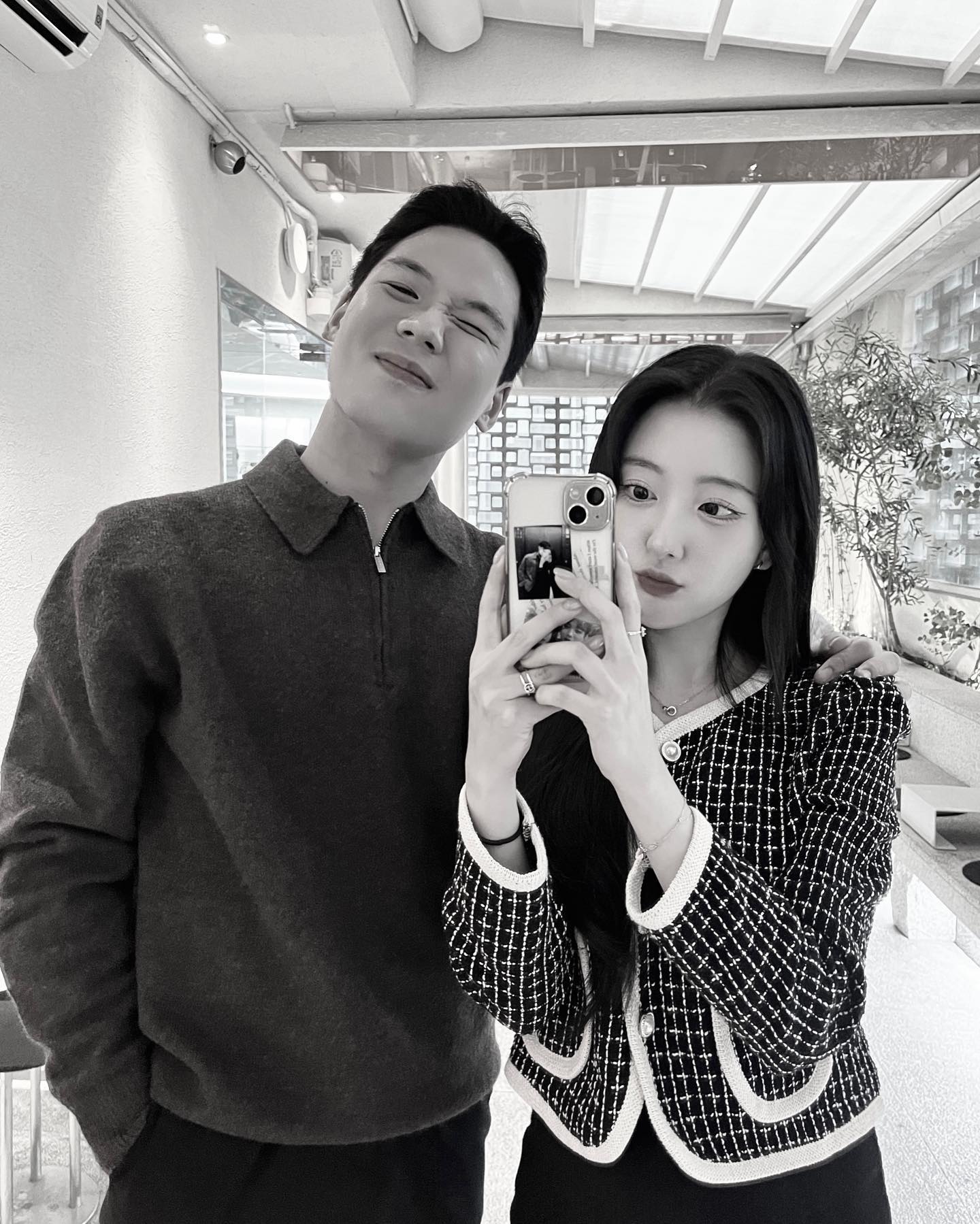 흑백인듯 아닌듯
