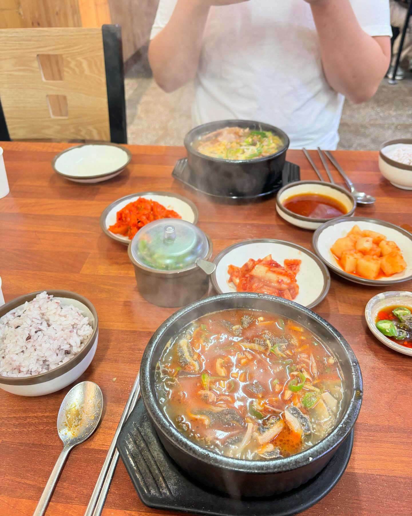 💚24.05.18💚
훈희생일기념 춘천여행
아침에 해장국 먹고 점심에 명히표 생일상먹고 춘천가서 또 먹부림 생일 내가 젤 축하해🫶🏻

hunhyi2525