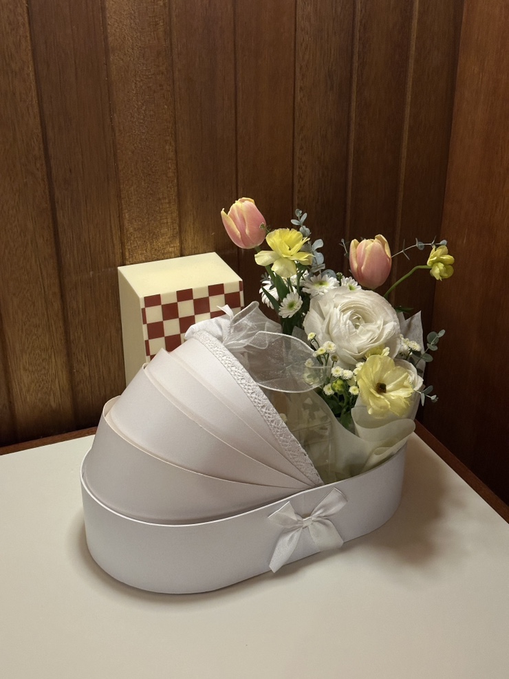 부천 케이크 생화케이크 란케이크 친구 임신 축하 선물