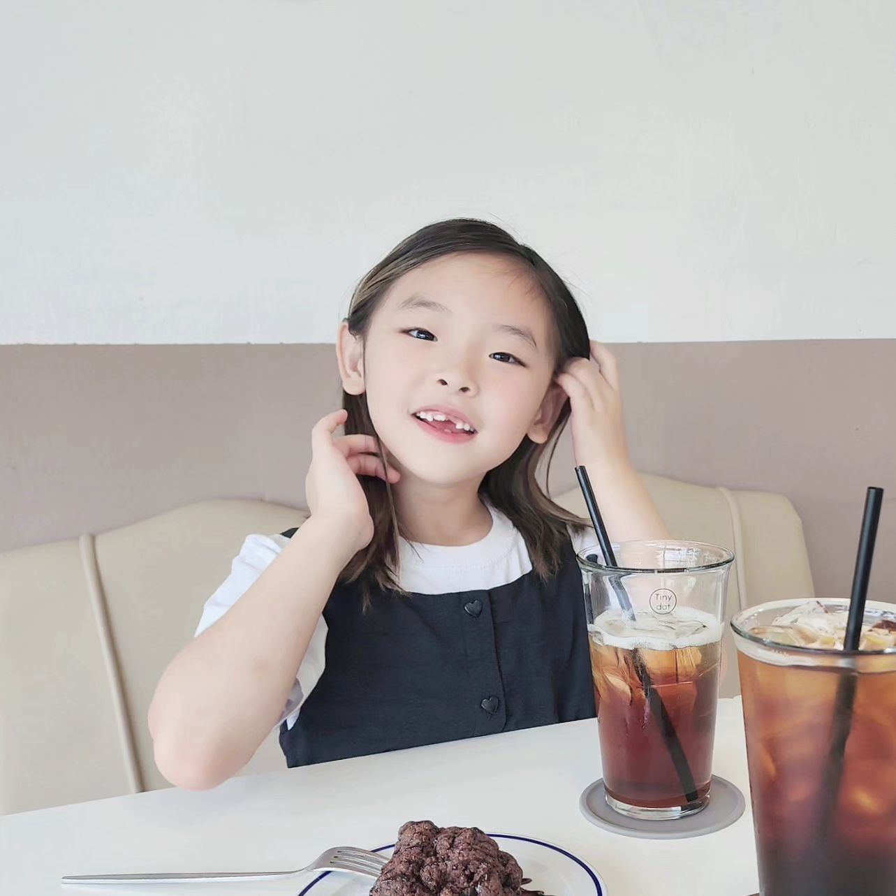 엄마랑 단둘이 데이트에 신나서 쫑알쫑알🖤