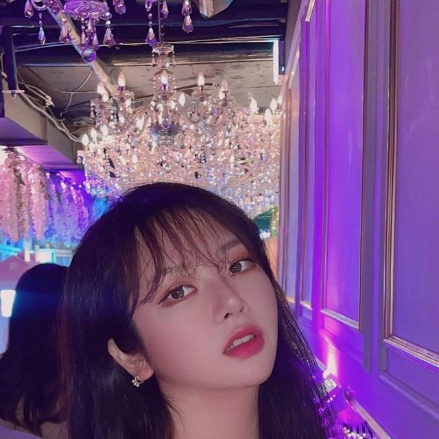  Uoo💋 on Instagram: "공주놀이하고와또💖
여기 생일자들 가도 너무 좋을거같고 여자친구들끼리가면 인생샷 여러장 쌉가능❣️
안주도 너무 마싯구 분위기도 넘 조아여😘"