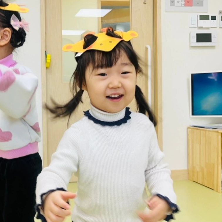 날추운데 얼집에서 뛰어뛰어❤️
열심히 뛰고오렴~
낮잠도 왠만하면 자고오지마렴~데헷😆

#5살 #얼집생활 #즐겁게놀다와