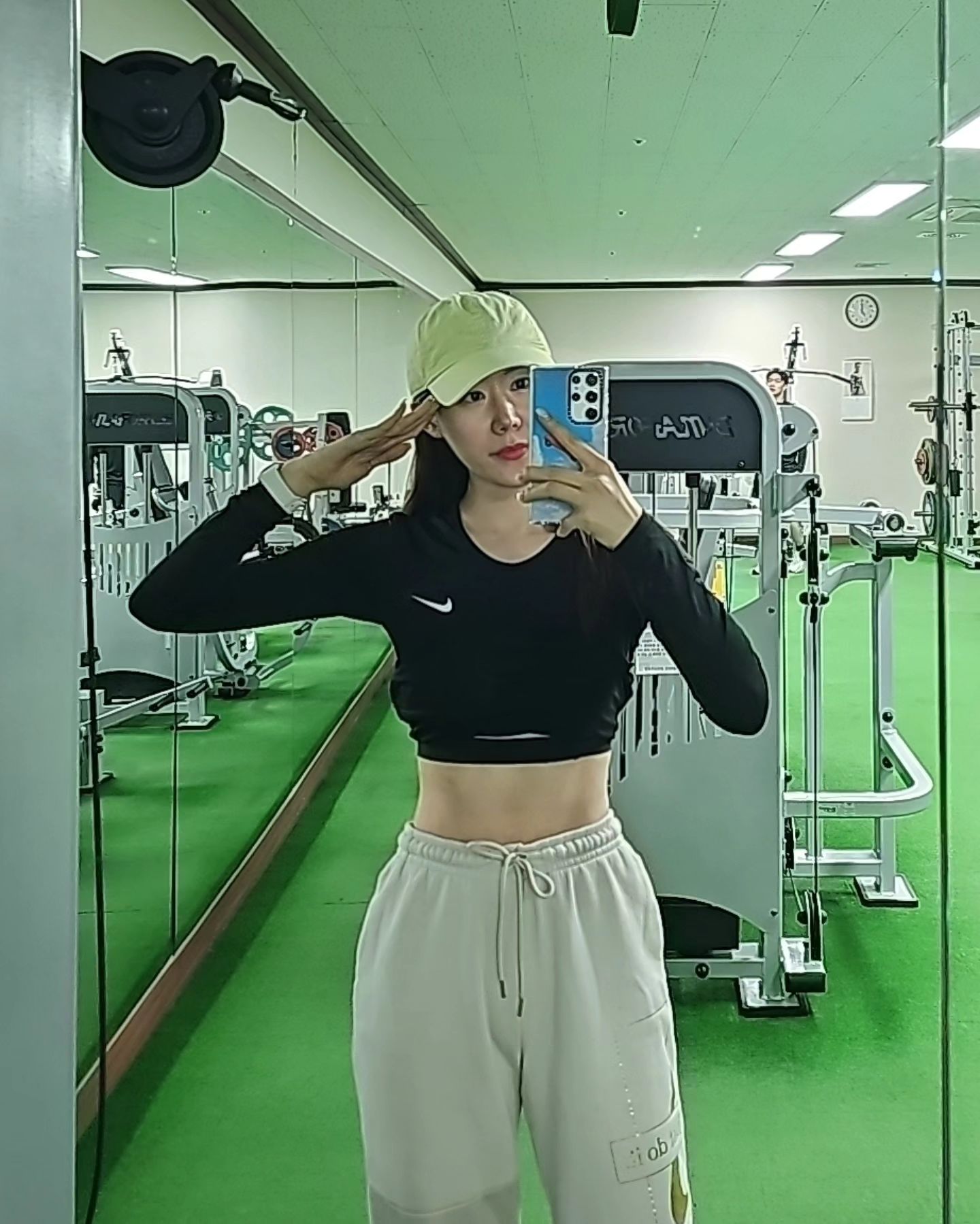 23년의 백예순두번째 헬티비티🐾 

🏋️‍♂️하체

하체는 많이하고싶은데 적게하는것

🆆🅾🆁🅺🅾🆄🆃 🆁🅾🆄🆃🅸🅽🅴

▫️트레드밀 10분
▫️레그 익스텐션 4세트
▫️바벨 백스쿼트 4세트
▫️바벨 힙 쓰러스트 4세트
▫️스티프 레그 데드리프트 4세트
▫️레그 컬 4세트

#오운완#둥_헬티비티