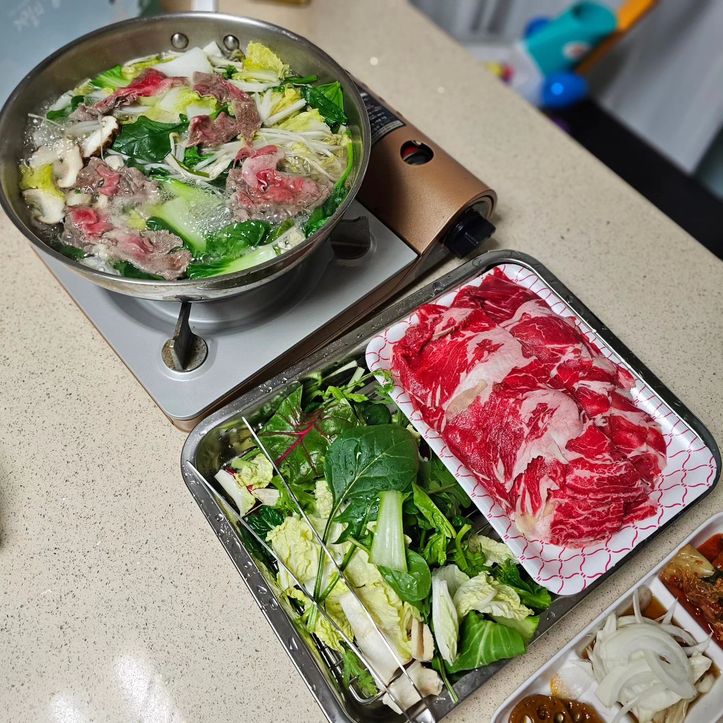 오느른 #샤브샤브만들기 #겨울제철
코끼리처럼 야채 먹는 날 🦣 술 한잔 따라주세요 🍸