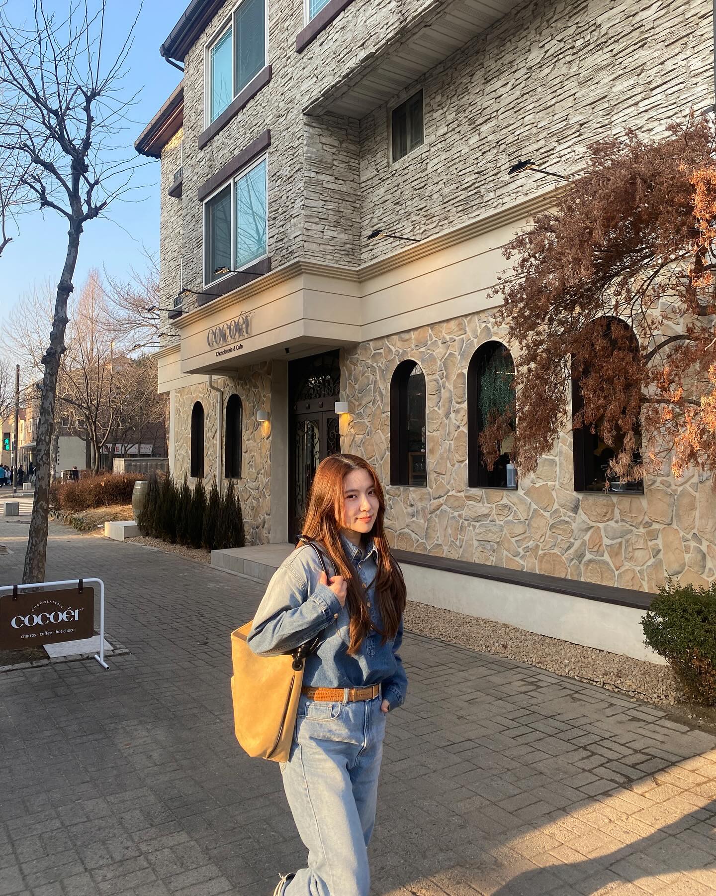 일산 조하
 
 
#코코에르 #밤리단길 #밤리단길카페 #일산카페추천 #ootd #일산카페 #데일리룩