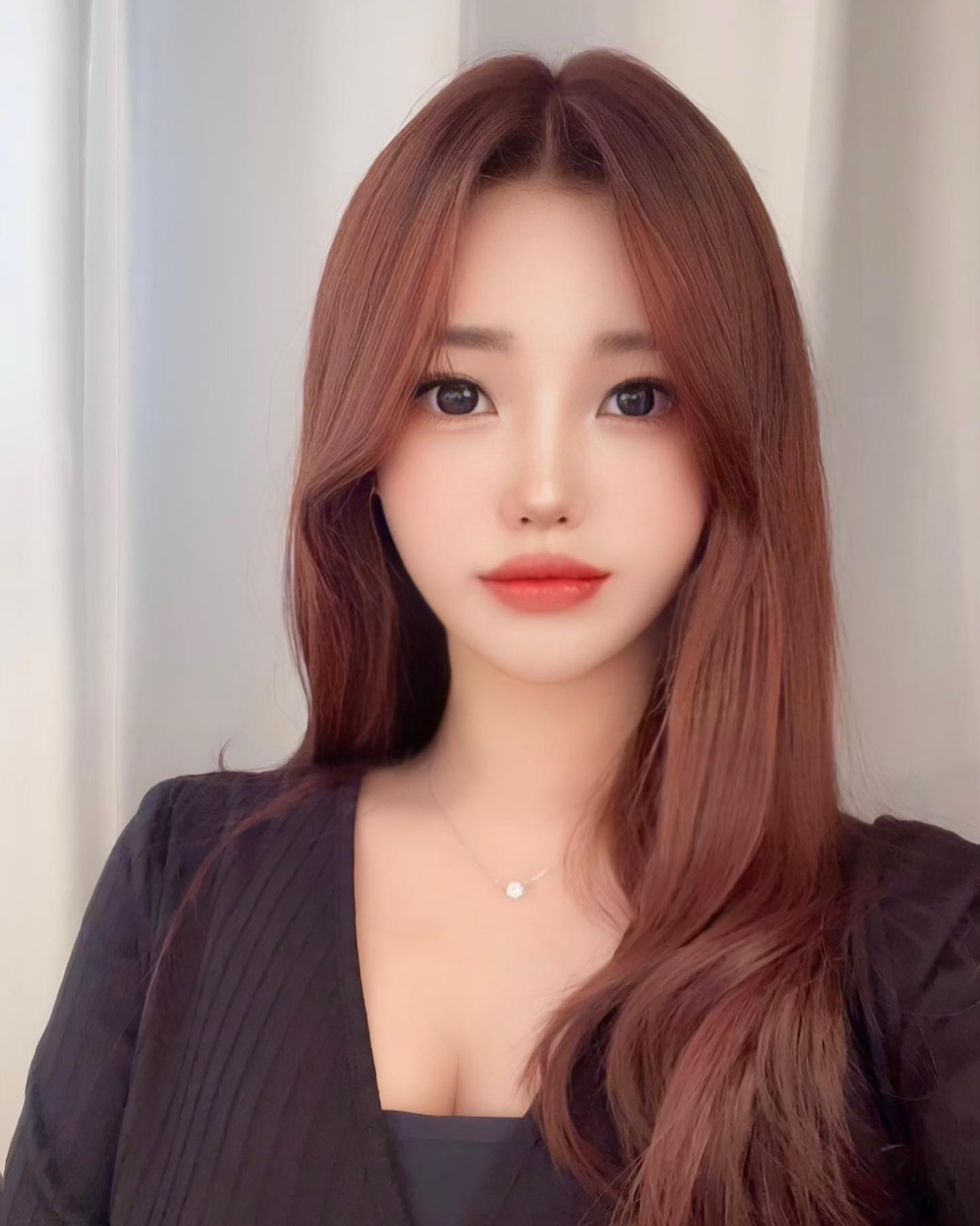 흑발하고 싶은데 흑발안해주는 디자이너 do_yyy__ 
머리 안자른다고 욕하고 색깔도 지멋대로💩 #하남미용실 #하남미용실추천