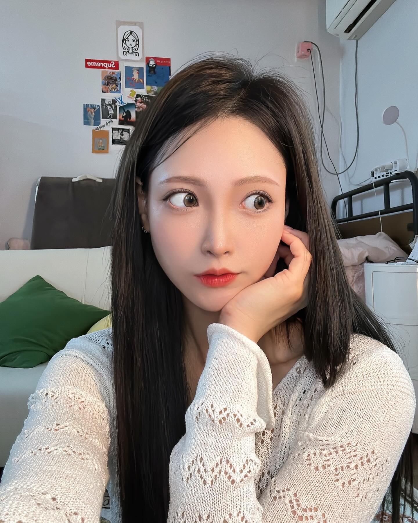 비오고 난리야...😞
.
.
.
.
#selfie #얼스타#ootd#좋아요#셀스타그램#휴무