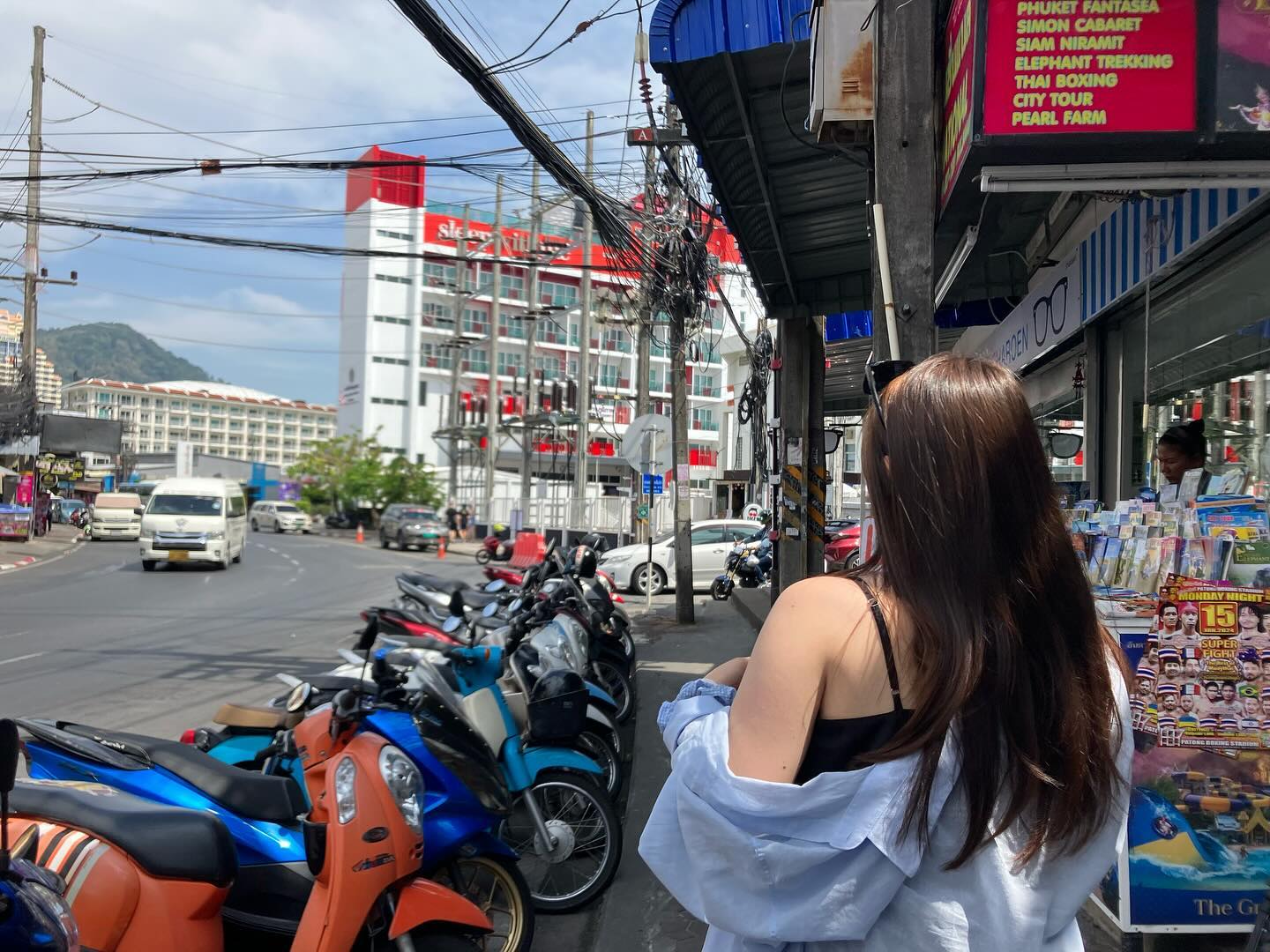 마지막 푸켓 이야기🫶🏻
.
.
돌아와보니 손이 완전 새까맣다,,명심하자 선크림 필수