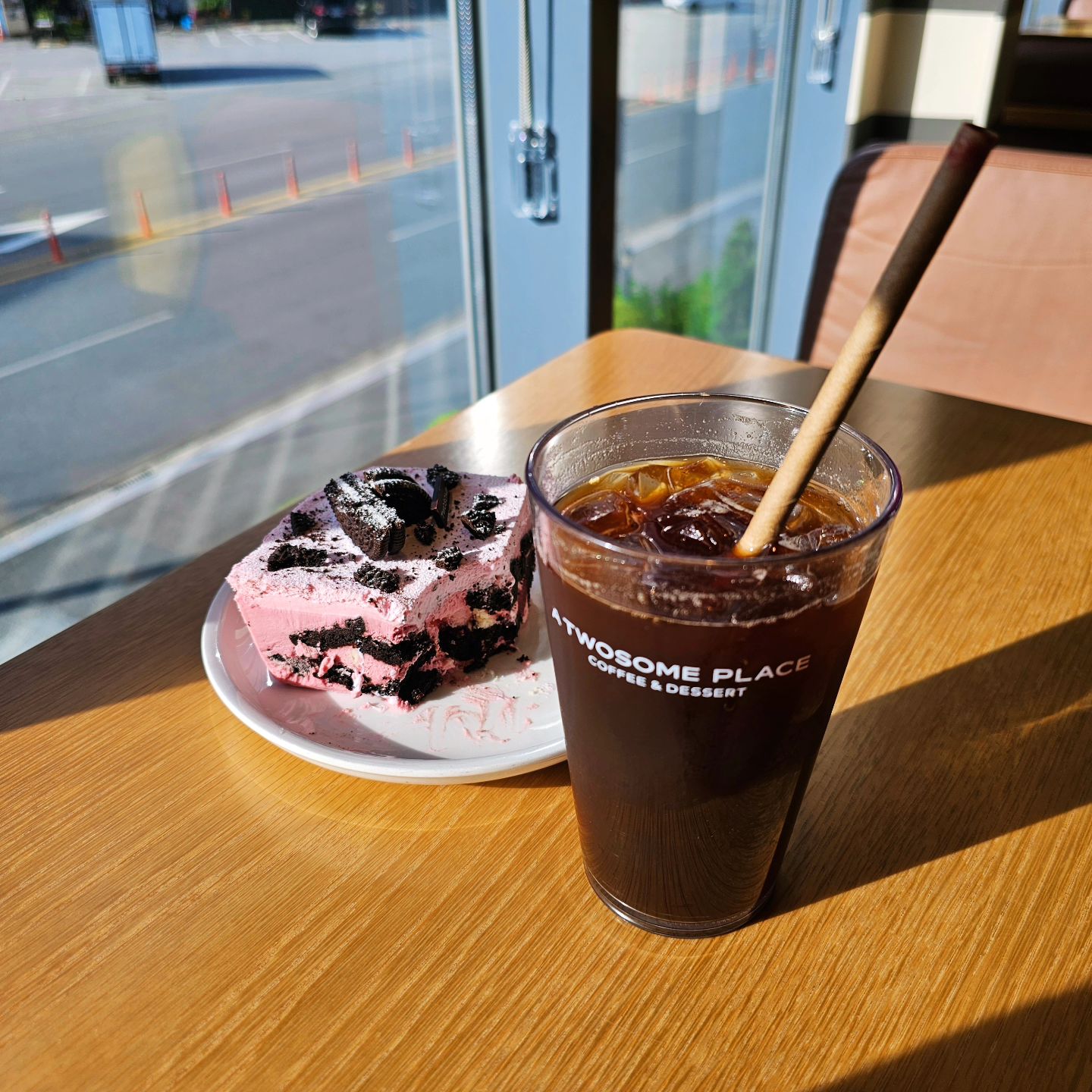 #베리쿠키아박 #🍰
#그냥 #아박이더취향

#아이스아메리카노 #☕️
#역시 #맛있음

#투썸플레이스
#카페 #cafe #coffee