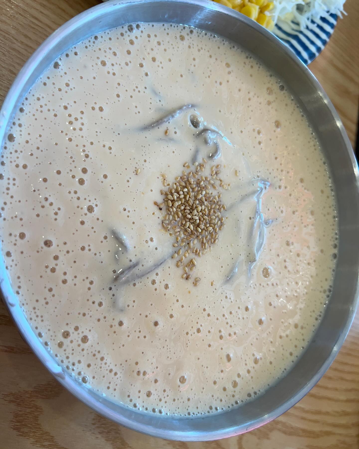올해 첫 콩국수~!! 와우~ 너무 맛있잖아~~

콩국수를 원래도 좋아하는 나지만~ 너무 부드럽고 너무 고소하고~ 이걸 어찌 안먹을수 있을까?

판소바도 어쩜 면이 이렇게 쫄깃쫄깃~~ 사장님 너무 친절하시고~

하나하나 챙겨주는 센스~

콩물은 진짜 난 또 다시 갈 마음 오만프로~!!

매장도 깔끔하고~ 깨끗하고~ 

일하다 중간에 점심 너무 맛있게 우리 쌤들이랑 먹고옴~ 

가격정보 
콩국수 : 10,000원
판소바 :  9,000원
돈까스 : 10,000원

ㅡㅡㅡㅡㅡㅡㅡㅡㅡㅡㅡㅡㅡㅡㅡㅡㅡㅡㅡㅡㅡㅡㅡㅡㅡㅡㅡㅡㅡㅡ
상호명 :  남원소바 2호점 
주  소 : 제주 제주시 중앙로22길 10 1층 
시  간 : 매주 화~일 10:30~15:30 (매주월요일 휴무)

#협찬 #리뷰노트 #남원소바2호점 #제주콩국수맛집 #소바 #경양식돈까스 #제주소바맛집 #쫄깃쫄깃 #제주판소바 #제주시청맛집 #공항근처맛집 #제주도민추천 #도민추천맛집 #제주시맛집 #제주시청콩국수 #삼도동맛집 #삼도동콩국수맛집 #꾸러기안나 #꾸러기안나추천 #맛집추천 #맛집스타그램 #강력추천맛집