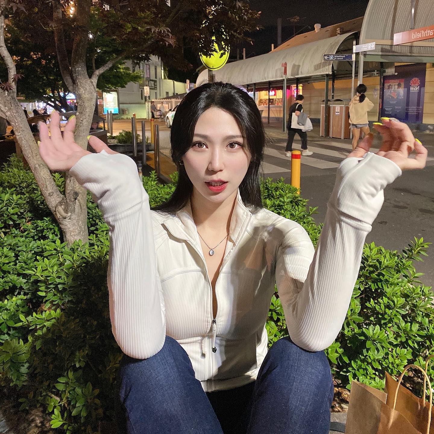 나도 어색한 내얼굴