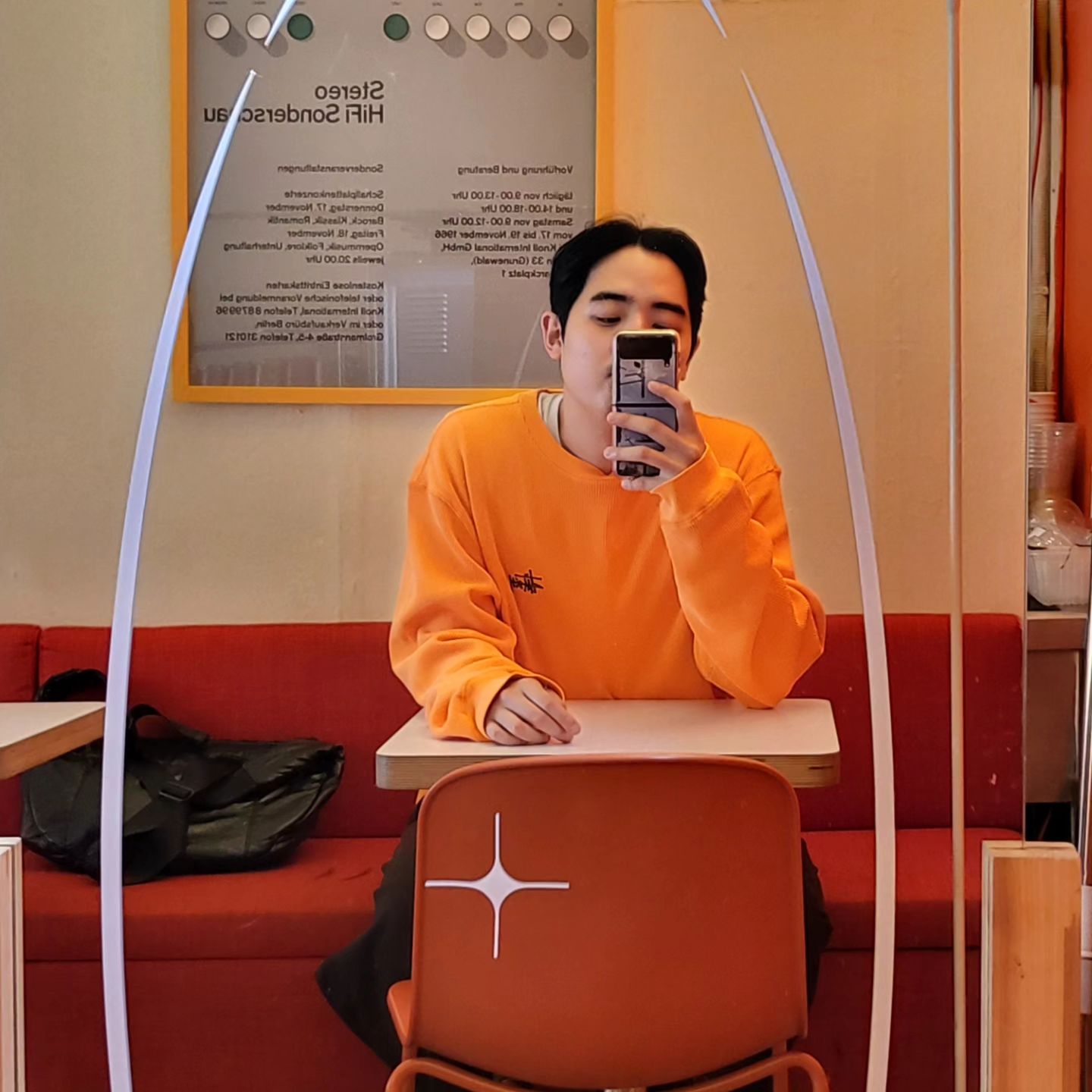 천천히 진짜 쉬는 중 🍊
#daily #selfie #cafeselfie
