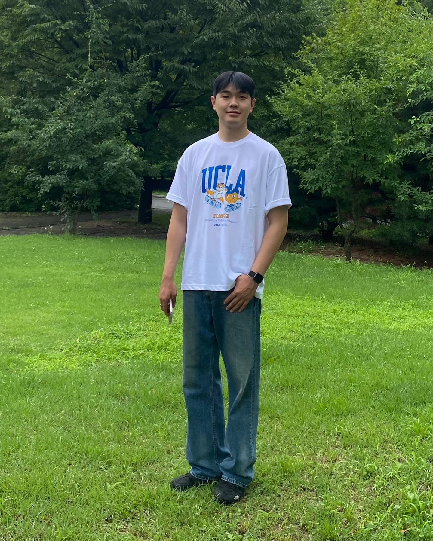 #협찬 ucla_lifestyle_korea 
티셔츠 프린팅이 꽤나 귀여운💙
[UCLA X 벌룬프렌즈] Borad 오버핏 반팔 티셔츠

roidesrois.official brandsalon_ 
#유씨엘에이 #티셔츠추천 #커플티셔츠 #벌룬프렌즈 #유씨엘에이벌룬프렌즈 #유씨엘에이콜라보 #남자티셔츠 #여자티셔츠 #캐릭터티셔츠 #여름반팔추천