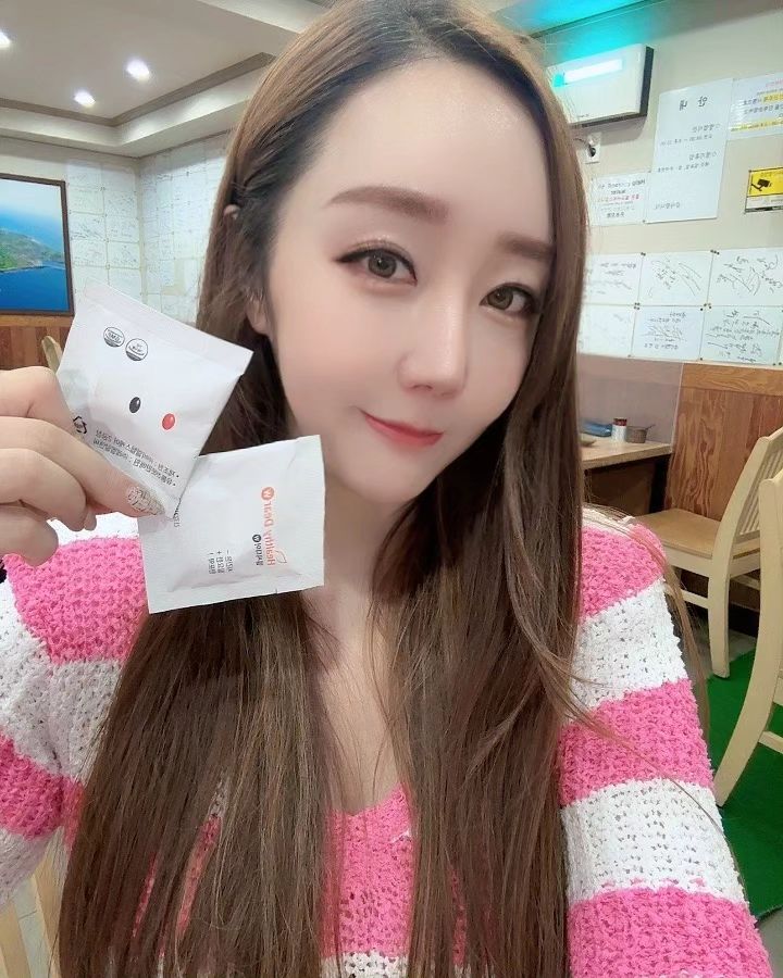 영양제를 넘나 못챙겨 먹는 1인..
주위에서 먹으라고 엄청 챙겨줘도
영양제 챙겨먹는건 넘나 힘들다귱..
😅😅😅
그런 나에게 딱 맞는 올인원영양제 !
이거 저거 요고 조고 따로 안먹고 한번에 먹을 수 있으면 내가 또 챙겨 먹을수 있지융 키키 😘

healthydear_official

#협찬 #헬씨디어 #헬씨디어우먼 #헬씨디어W #올인원영양제
#종합영양제 #선물추천 #영양제추천 #약먹자 #건강챙기기 #건강관리 #오메가3 #루테인 #장건강 #눈건강 #혈행개선  #1일1팩 #프로바이오틱스유산균