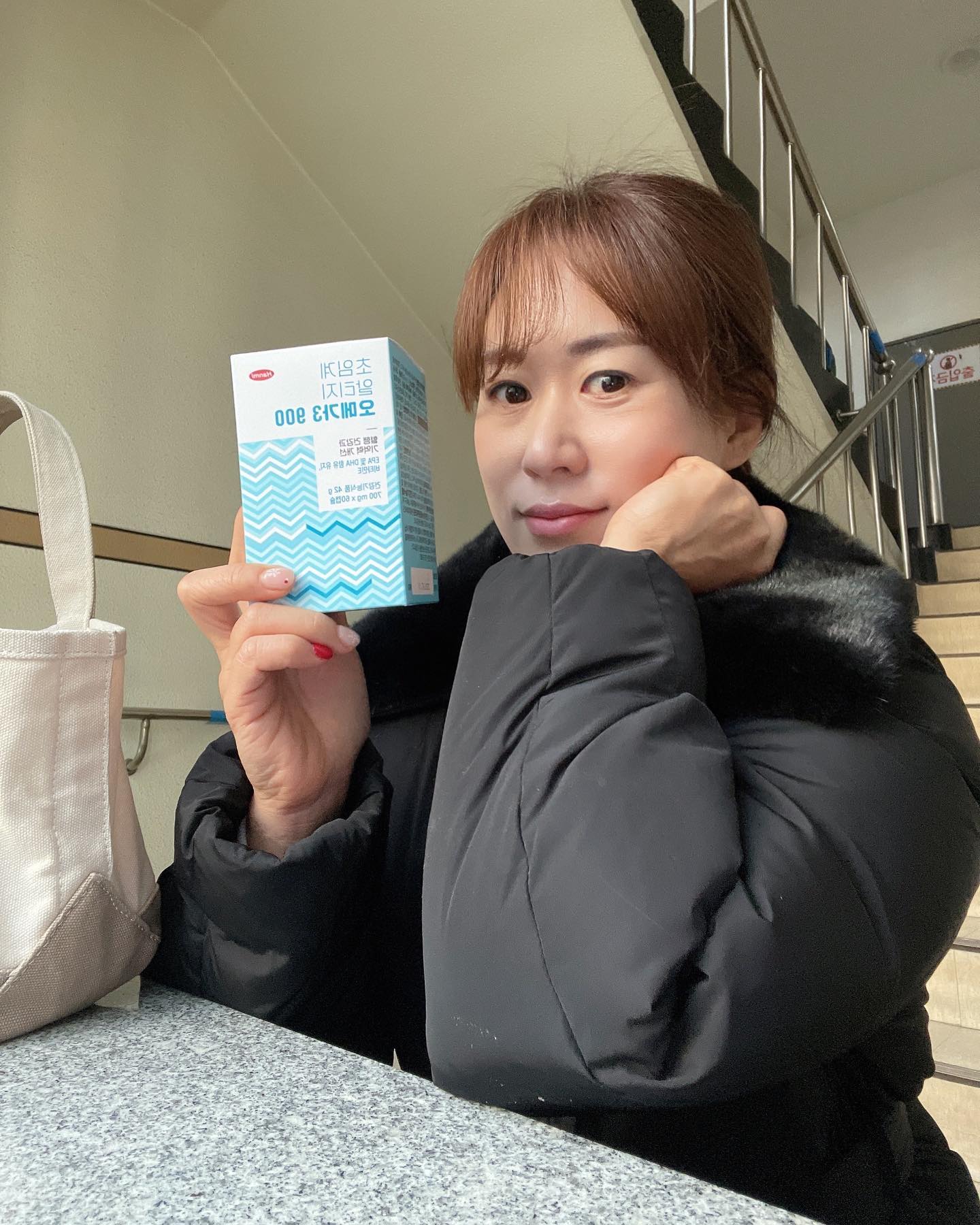 #협찬 
저  은근  까다로운  여자라  특히  비린내를  못  참아요 ㅠㅠ
💙#알티지오메가3 는  어취없는  작은  장용성캡슐이라 전  넘  맘에  들어요.

✔고함량 오메가3로 ✔혈행, 건조한 눈, 기억력개선, 혈중 중성지질 개선까지  도움  받으니  지금  저한텐  정말 필요했던걸  한번에  해결해  줘서  기왕이면  식후로  하루  1번 2알  절대  잊지  않아요~~

🍎저온 초임계 추출로  깨끗하고  안전하니깐  믿고  꾸준히  챙겨볼께요🎶
hanmiscience 

.
.
 #오메가3추천 #rtg오메가3 #혈행건강 #한미오메가3 #한미건강기능식품 #저온초임계추출 #한미사이언스 #연말선물추천 #부모님선물강추