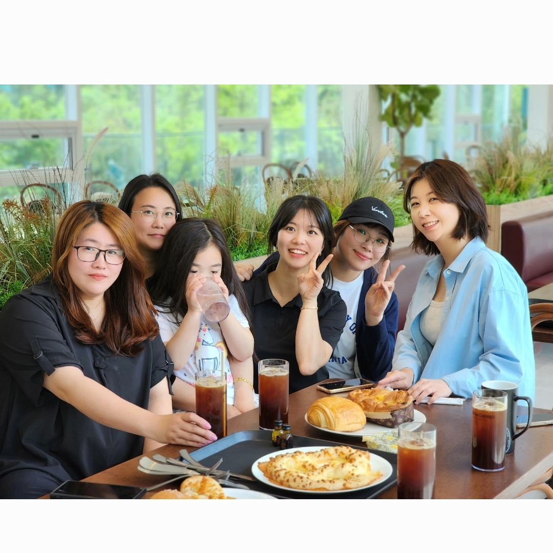 고마운 내사람들♡

우리의 육아동지, 
함께 있음에 늘 감사하고,
함께해서 더욱 즐거운 편한 사람들♡
내사랑 나의 힐링♡ 사랑해