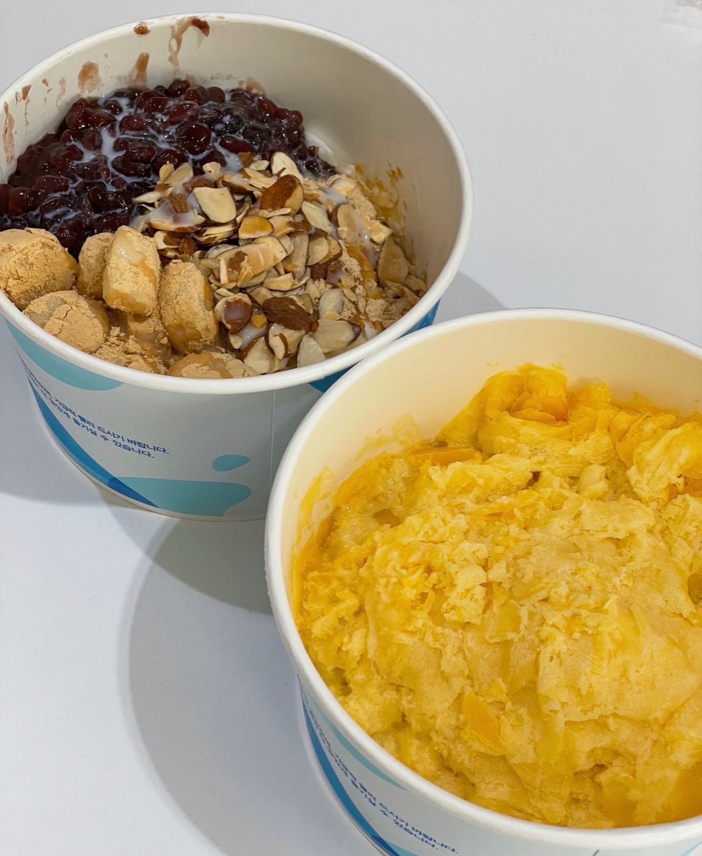 #여름엔빙수 #빙수는살안쪄요

내가 애정하는 쌤들이랑 
점심시간 쪼개서 빙수 배달🍧
여름엔 역시 빙수지🫶🏻
.
.
#빙수야 #팥빙수야 #녹지마녹지마
#7월27일기록 #내일부터휴가✈️짝짝