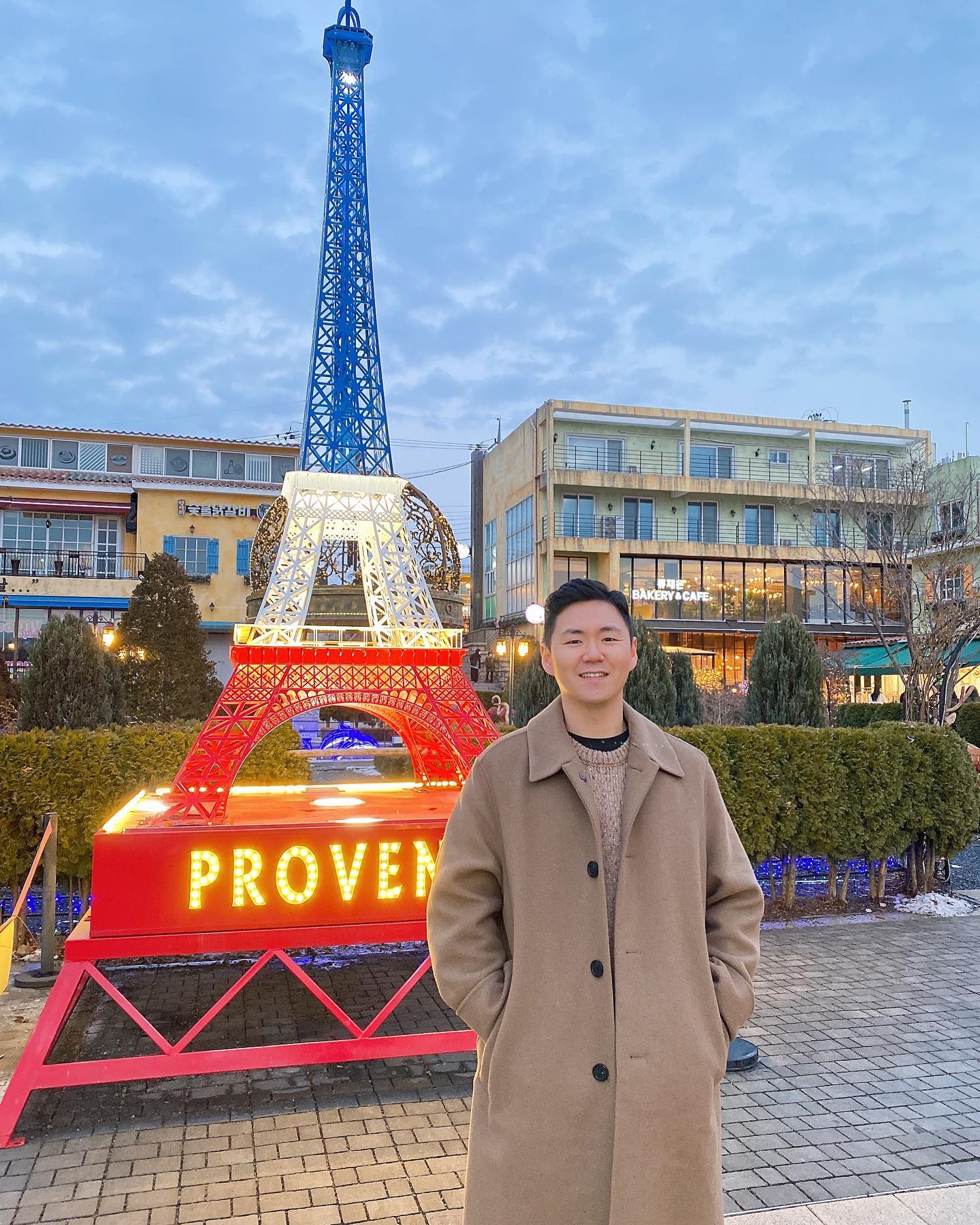 🎉
새해 복 많이받으세요~!
다들 행복만 가득한 한해
되시길 진심으로 바랍니다!!

더불어 우리가족도 항상
행복하게😆