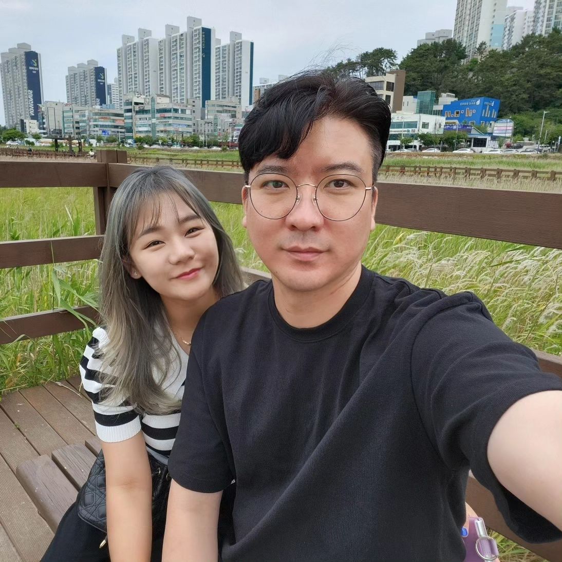 .
오랜만에 남편이랑 투샷♡
.
.
#오랜만에커플샷 #부부입니다만