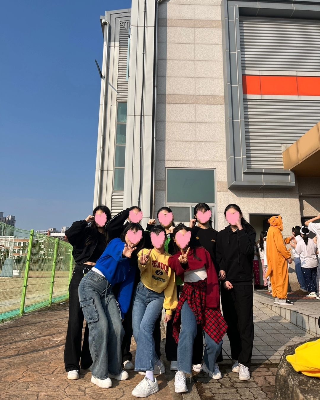 다들 수고많았어!