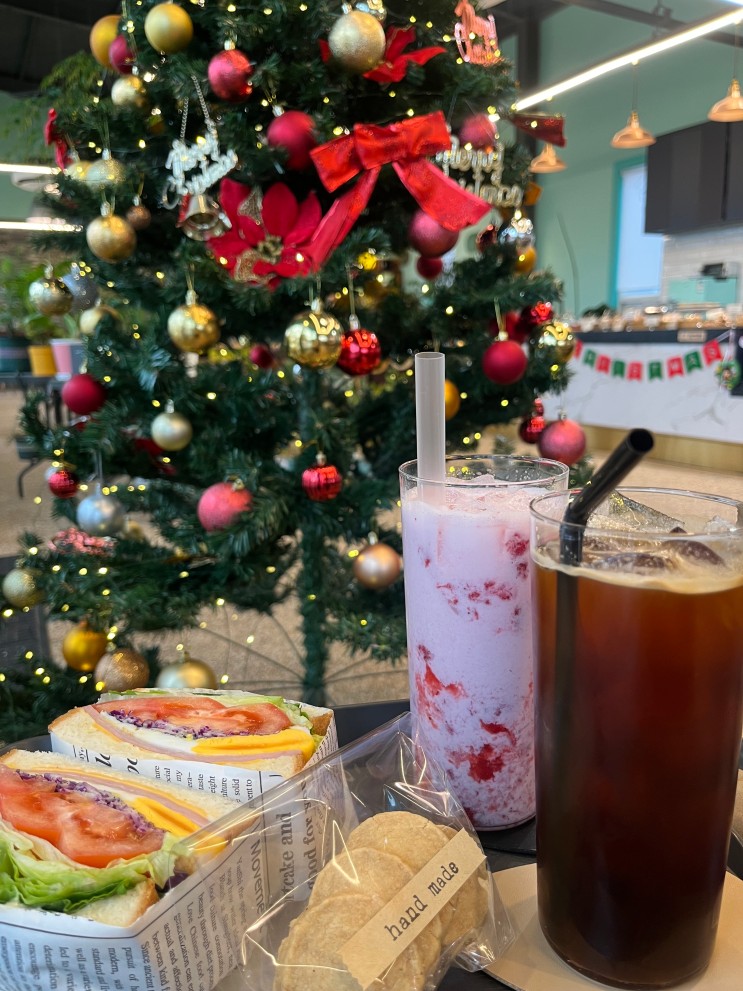 수제 디저트 맛집 크리스마스 일산 카페 - 카페 로나