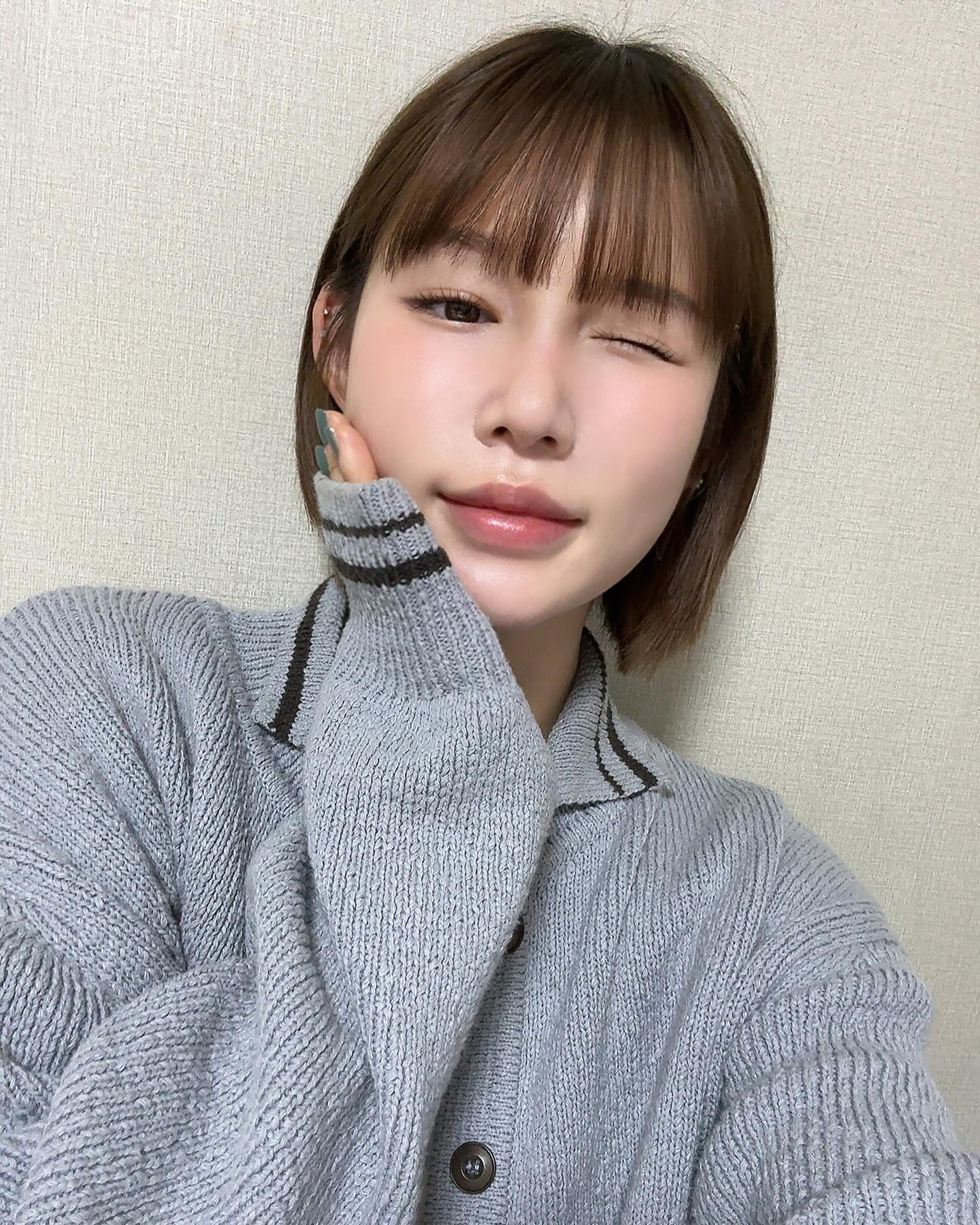 ⠀ 
파운드마켓 poundmarket 광교 팝업 성공하고 신나따😝 
떠먹는 스콘 어뜨케 생각한건지 천재가 분명해
제발 먹어주세요 눈이 번쩍 뜨이는맛😻
팝업 끝나기전에 한번 더 가서 털어와야지!

⠀ 

⠀ 

⠀ 

⠀ 

⠀ 

#파운드마켓#poundmarket#떠먹는스콘#디저트투어#도른맛#빵순이그램#광교갤러리아팝업#광교팝업
