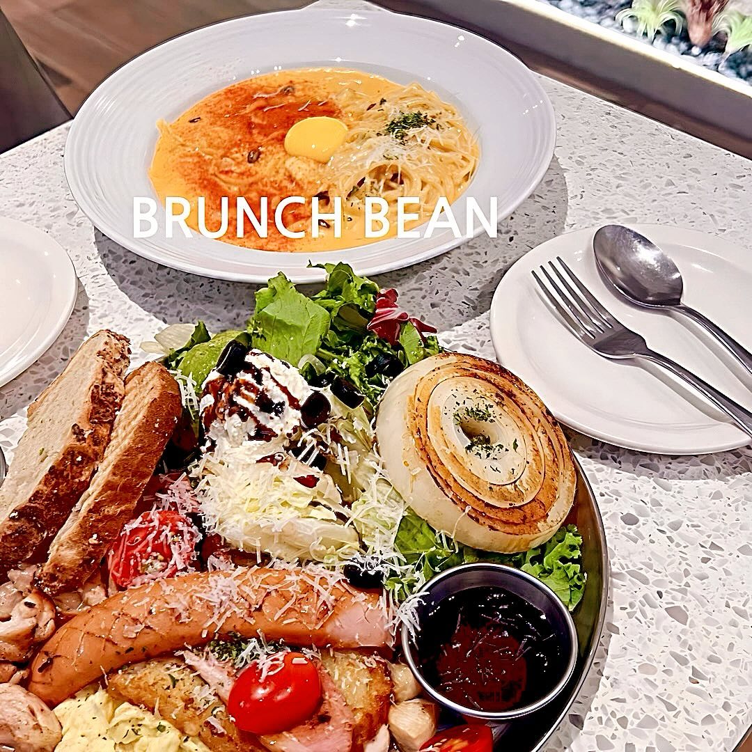 BRUNCH BEAN 브런치빈

브런치하기 딱 좋은 장소😍
플래터, 샐러드, 파스타 종류 다양하고 
갠적으로 샘플러, 스파이스 쉬림프 파스타, 리코타샐러드는
갈때마다 시키게 된다🤤😍
셔벗 에이드 종류도 많아서 음료의 선택권도 넓다 ~ 
파스타는 또 포장해 올만큼 맛있음🤤 

#brunchbean #브런치빈 #브런치빈목동 #디저트카페 #브런치카페 #브런치추천맛집 #브런치추천 #카페스타스램 #카페그램 #먹스타그램 #먹스타
